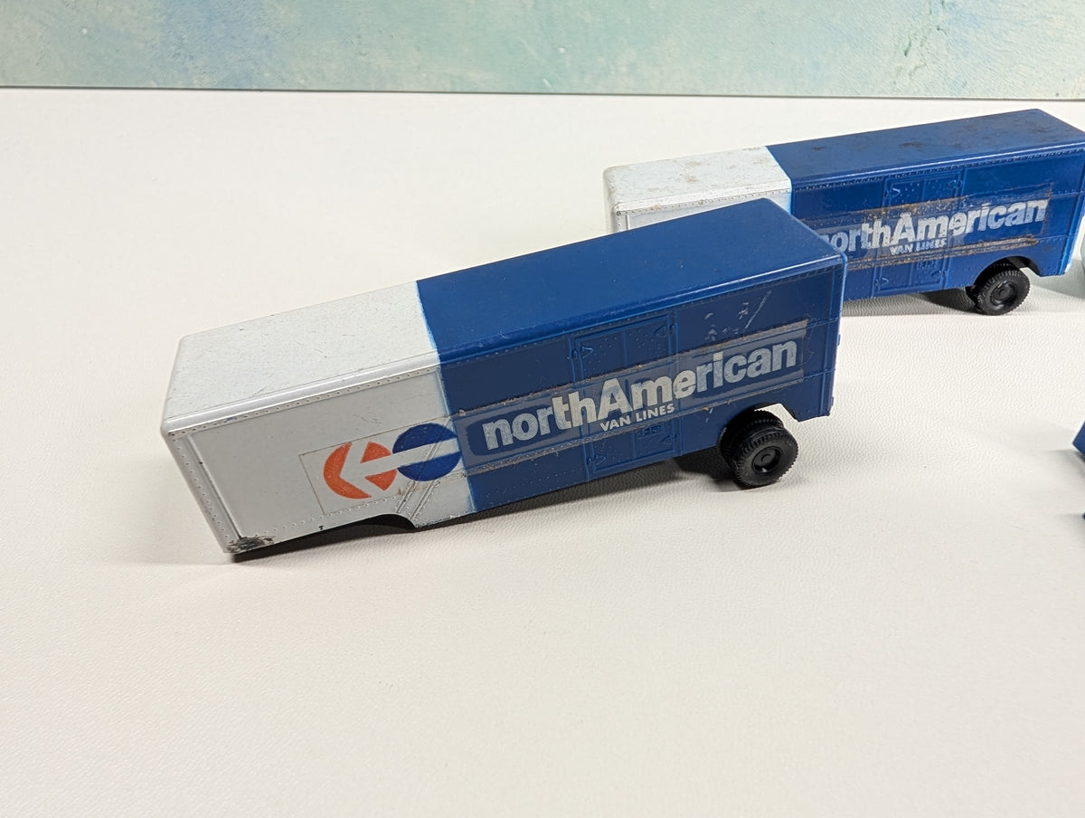USED Bachmann 2302 HO Scale Lot of North American Trailers and Cabs