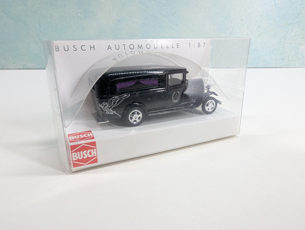 USED Busch 47721 HO Scale Ford AA Hearse, Funeral Car