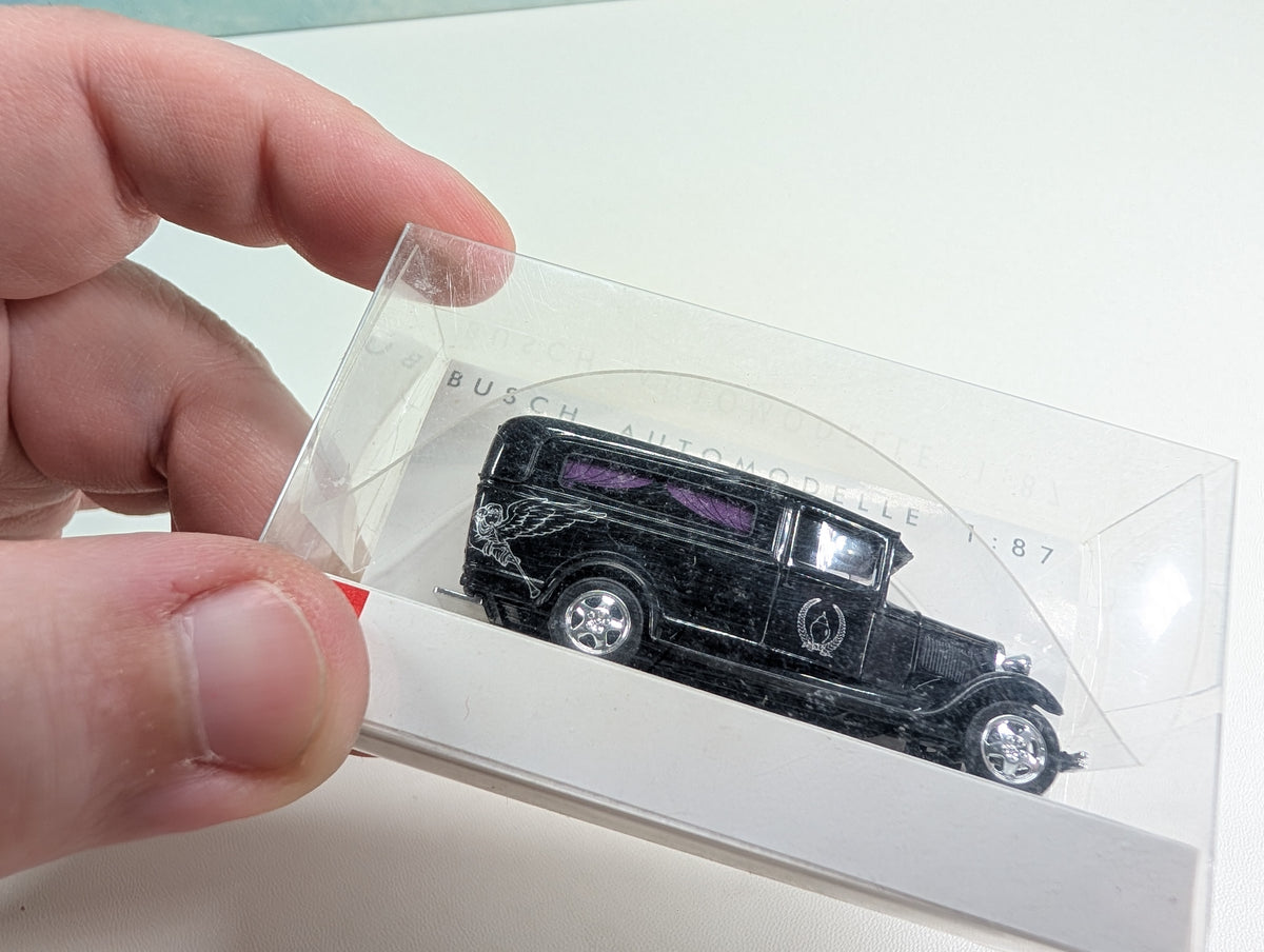 USED Busch 47721 HO Scale Ford AA Hearse, Funeral Car