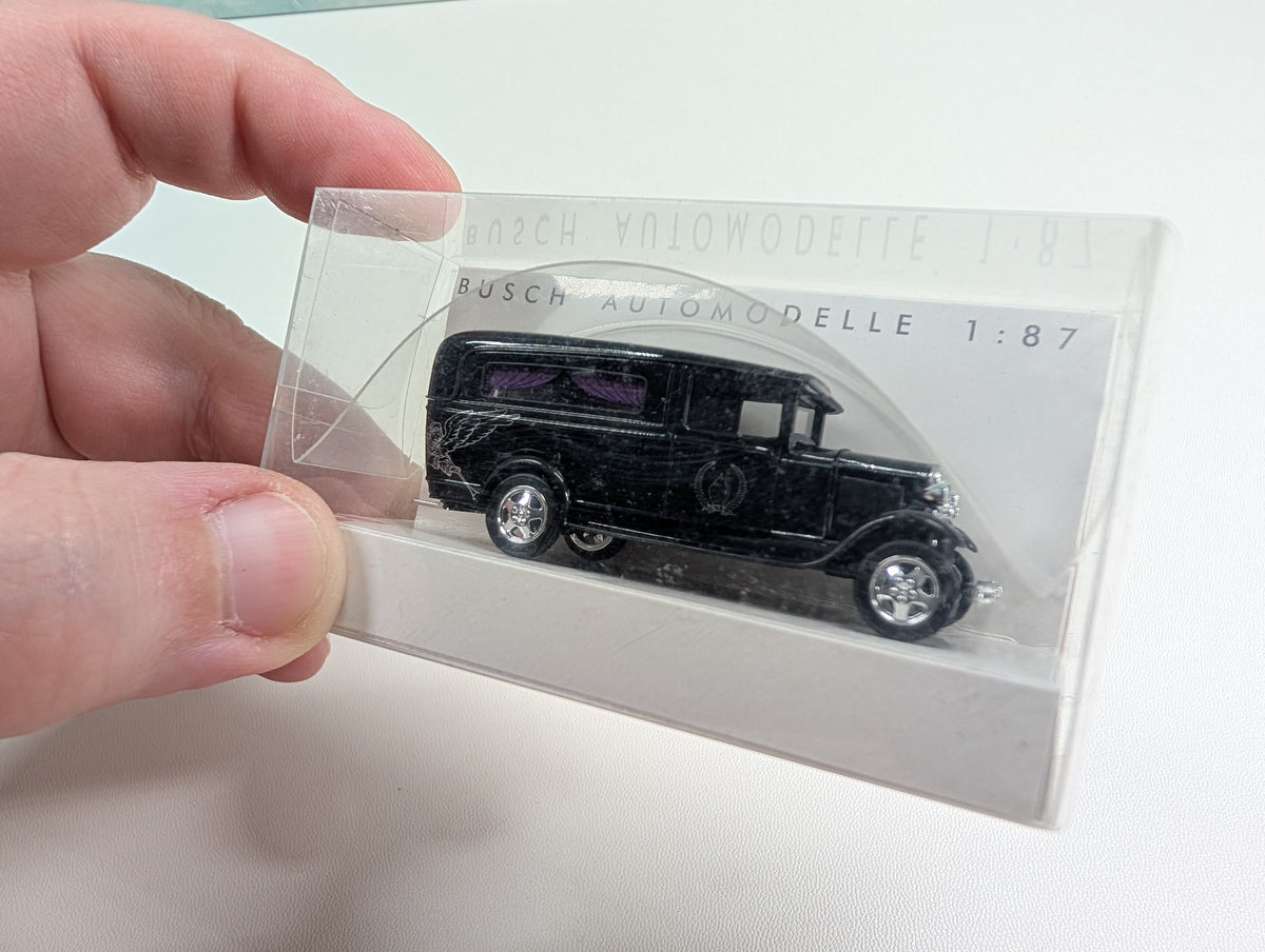 USED Busch 47721 HO Scale Ford AA Hearse, Funeral Car