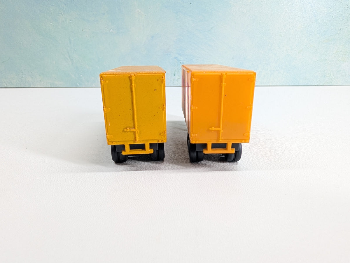 USED Tyco HO Scale Piggy Trailers Union Pacific (2 pcs)