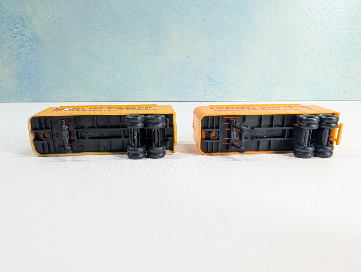 USED Tyco HO Scale Piggy Trailers Union Pacific (2 pcs)
