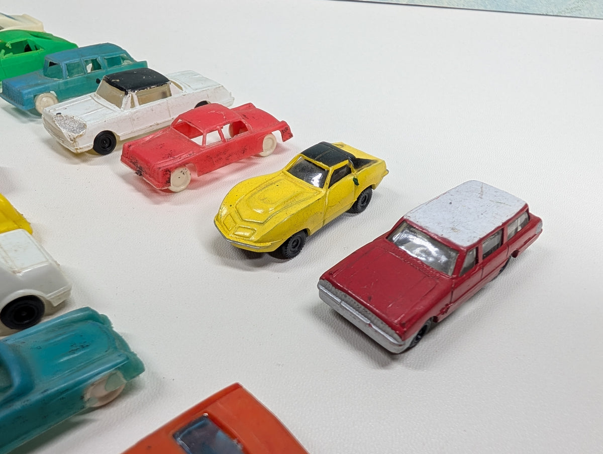 USED HO Scale Lot of Various Vehicles (15 pcs)