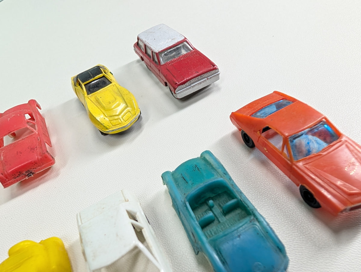USED HO Scale Lot of Various Vehicles (15 pcs)