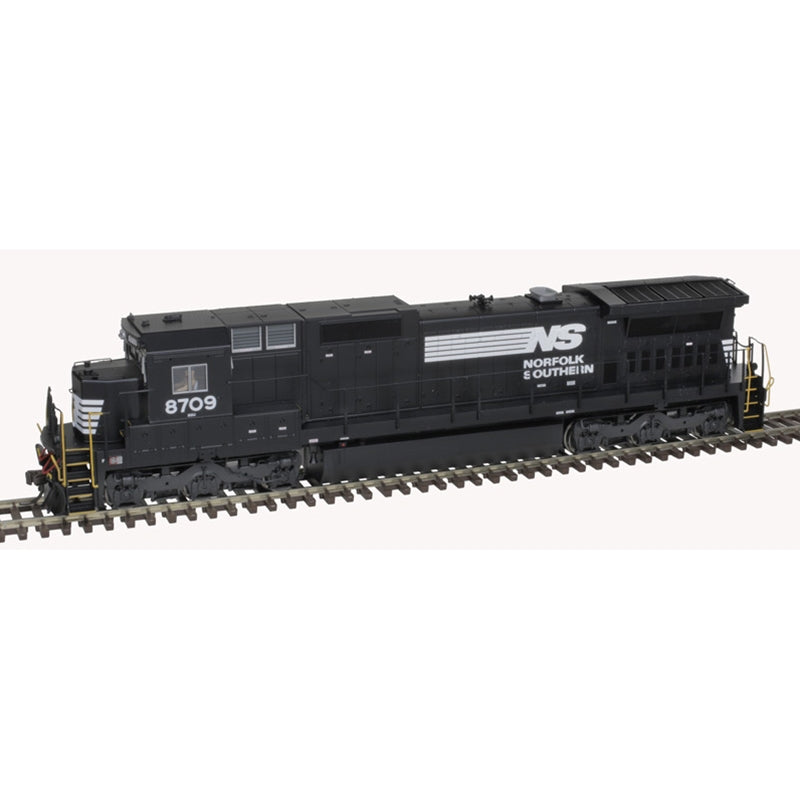 Atlas Master 10004214 HO Scale, Dash 8-40C, Norfolk Southern #8717, Ditch Lights (Gold ESU LokSound 5)
