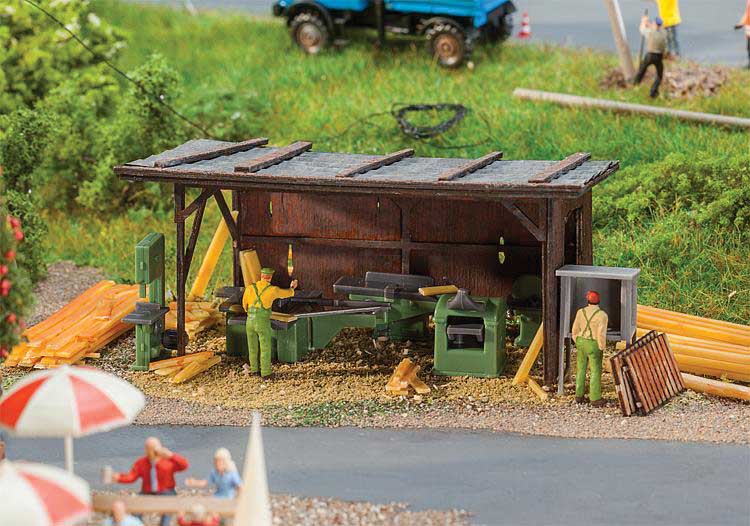 Walthers SceneMaster 949-4183 HO Scale Woodshop Equipment