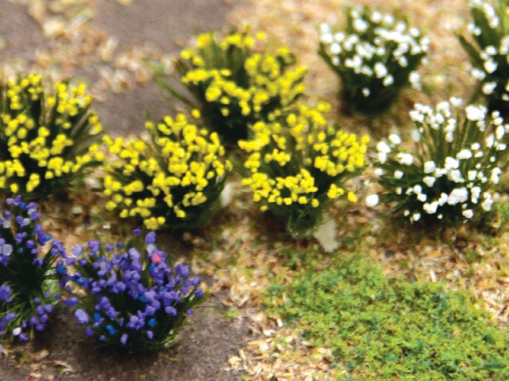 Bachmann 32515 HO Scale, JTT, Flowering Shrubs - Purple, Yellow & White, Pack of 48