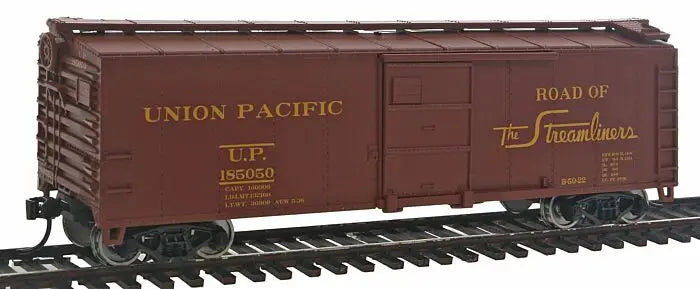 WalthersMainline 910-2406 HO Scale 40' Steel Box Car w/ Dread Ends Flat Roof Union Pacific UP #185050