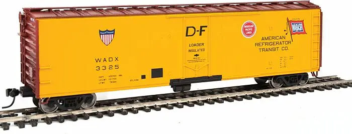 WalthersMainline 910-2828 HO Scale, 50' PC&F Insulated Box Car, American Refrigerator Transit ART #3325