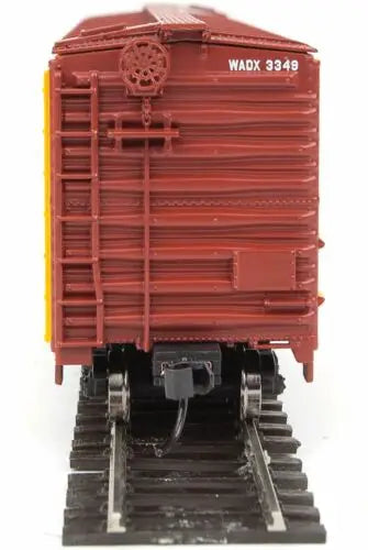 WalthersMainline 910-2829 HO Scale, 50' PC&F Insulated Box Car, American Refrigerator Transit WADX #3349