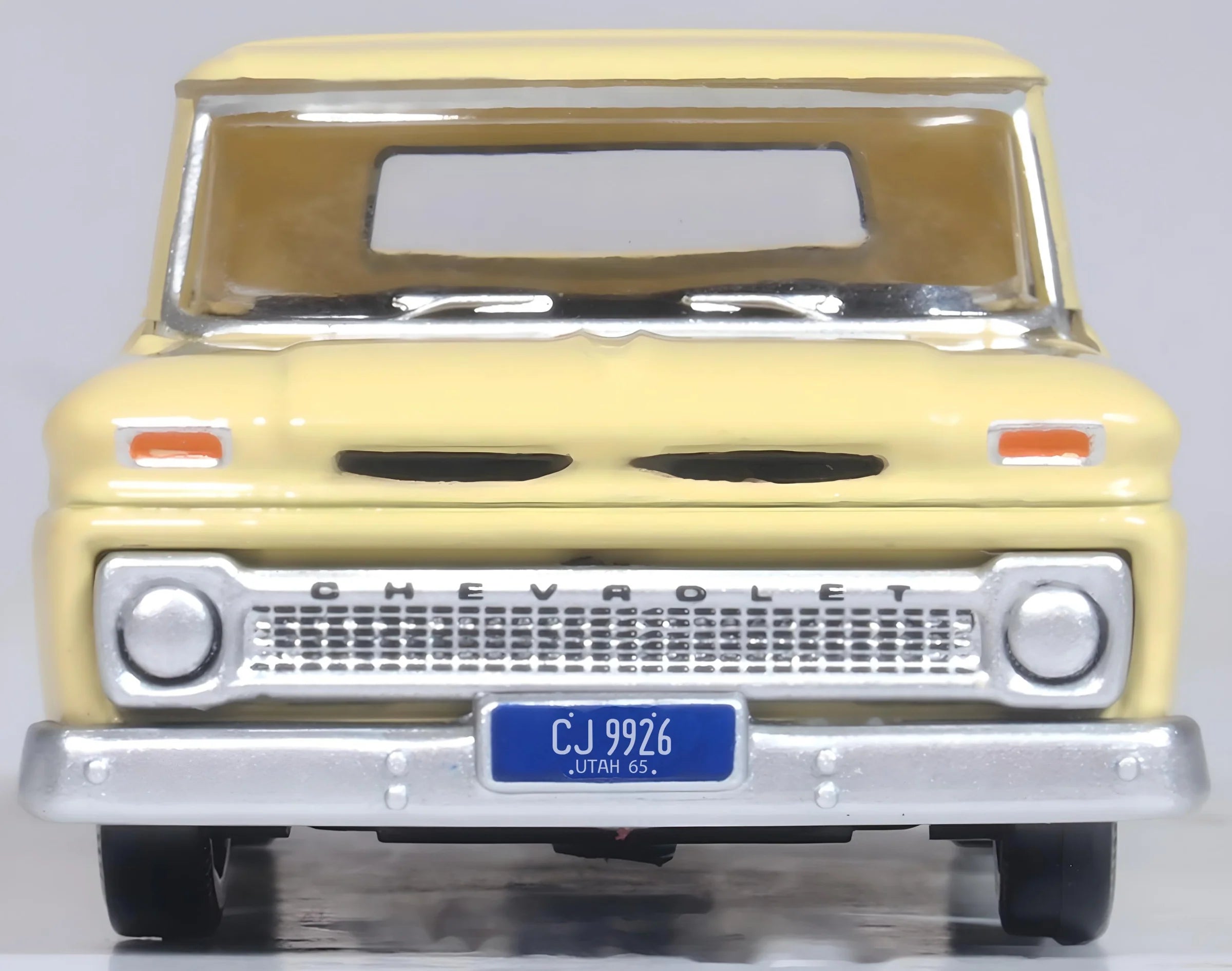 Oxford Diecast 87CP65007 HO Scale 1965 Chevrolet Stepside Pickup - Assembled, Yellow
