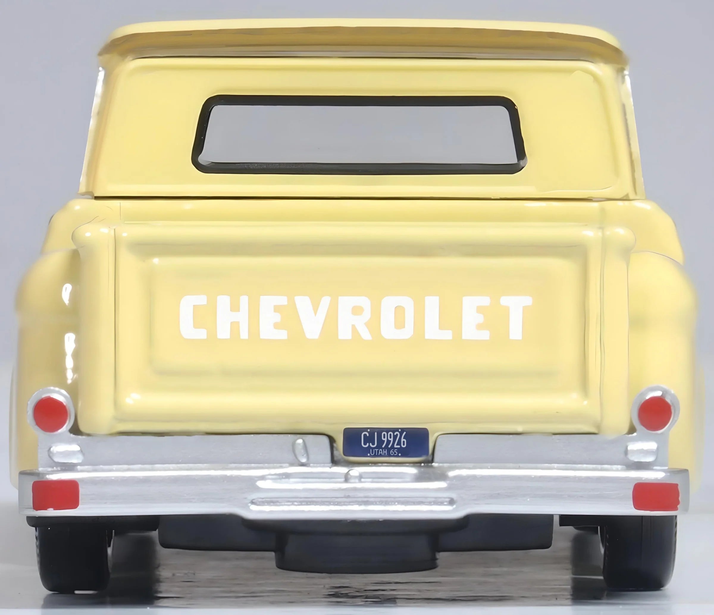 Oxford Diecast 87CP65007 HO Scale 1965 Chevrolet Stepside Pickup - Assembled, Yellow