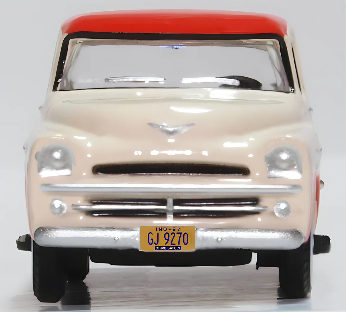Oxford Diecast 87DP57001 HO Scale 1957 Dodge D100 Sweptside Pick Up Truck - Assembled, Tropical Coral/Ivory