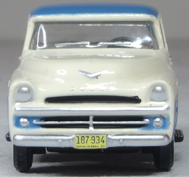 Oxford Diecast 87DP57005 HO Scale 1957 Dodge D100 Sweptside Pick Up Ice Blue/Glacier White