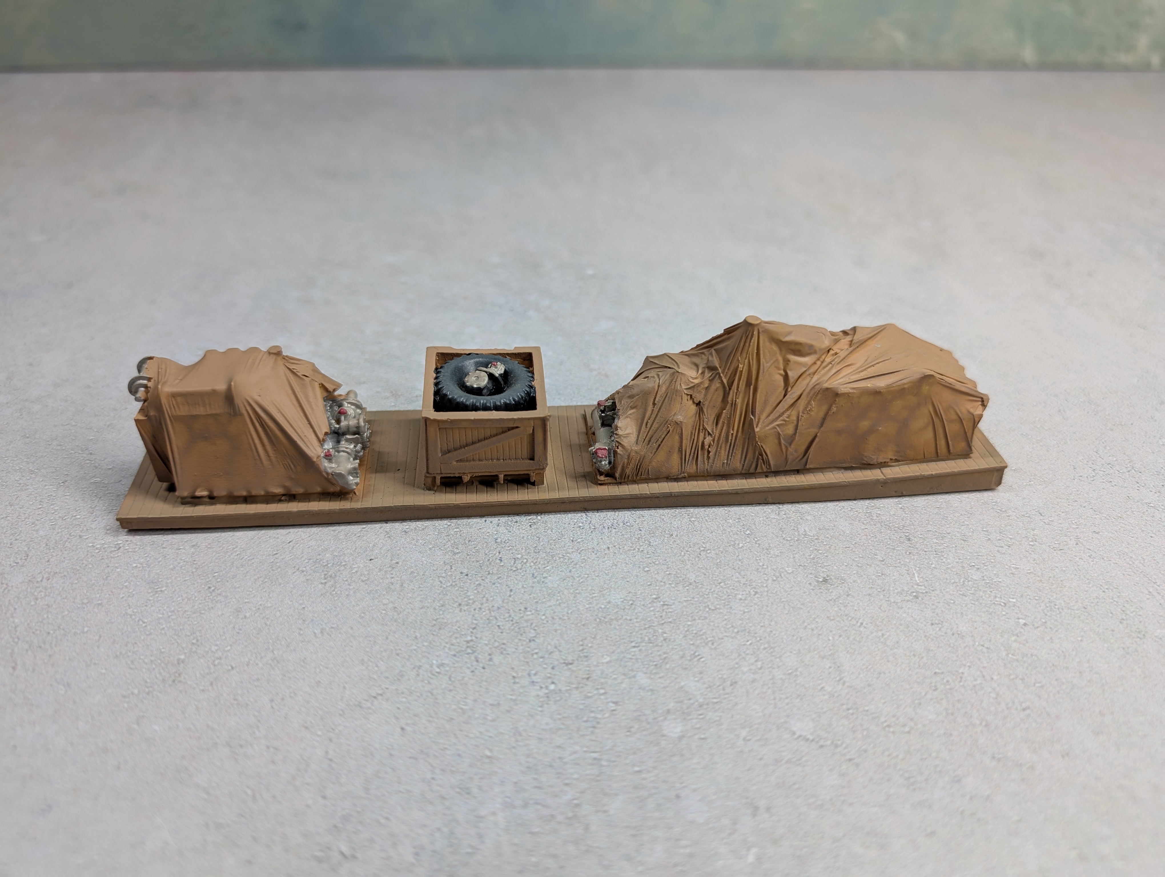 USED HO Scale Tarped Mechanical Load for Gondola