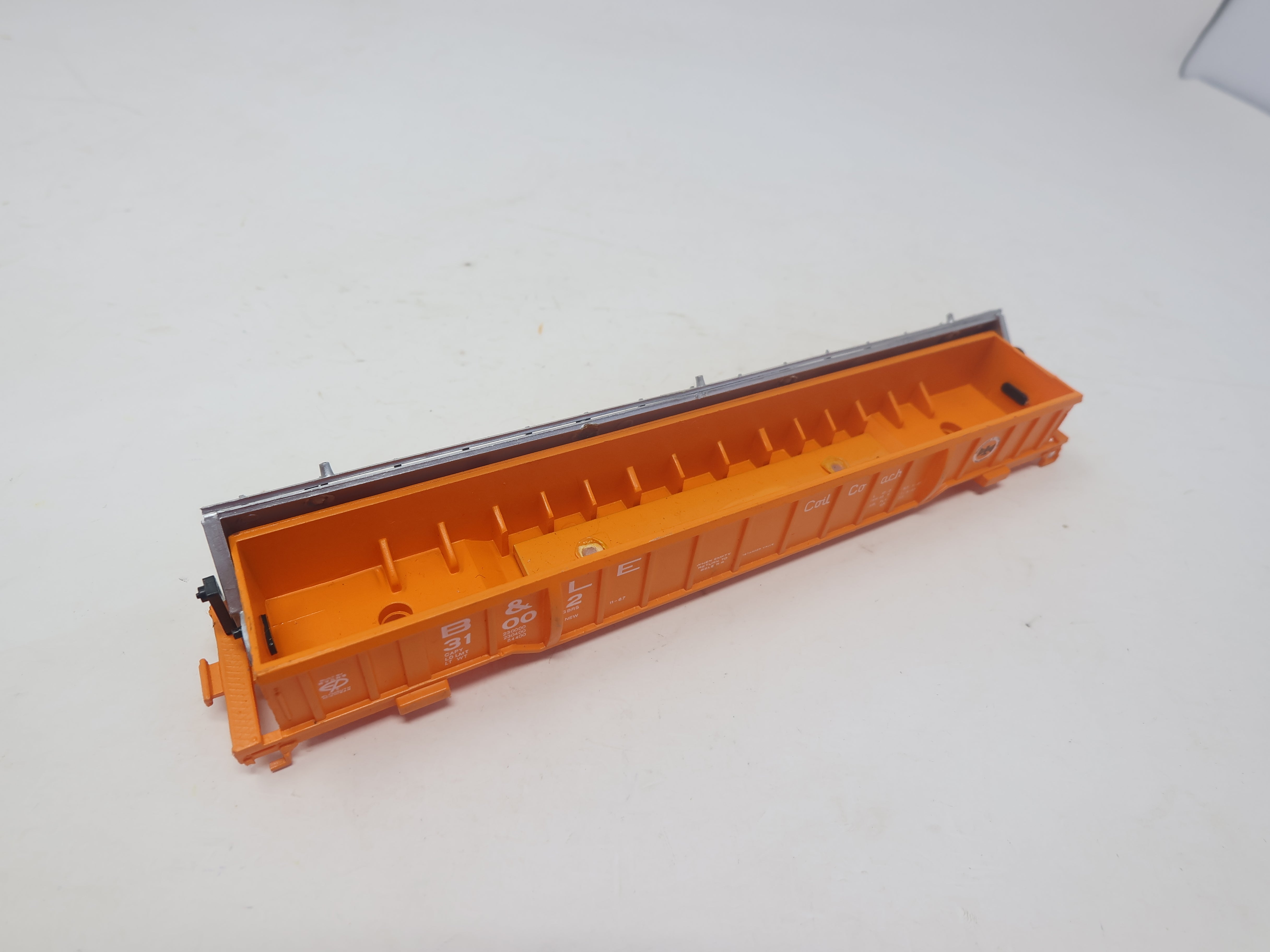 USED Bachmann HO Scale, Coil Car (missing parts), Bessemer and Lake Erie Railroad B&LE #31002