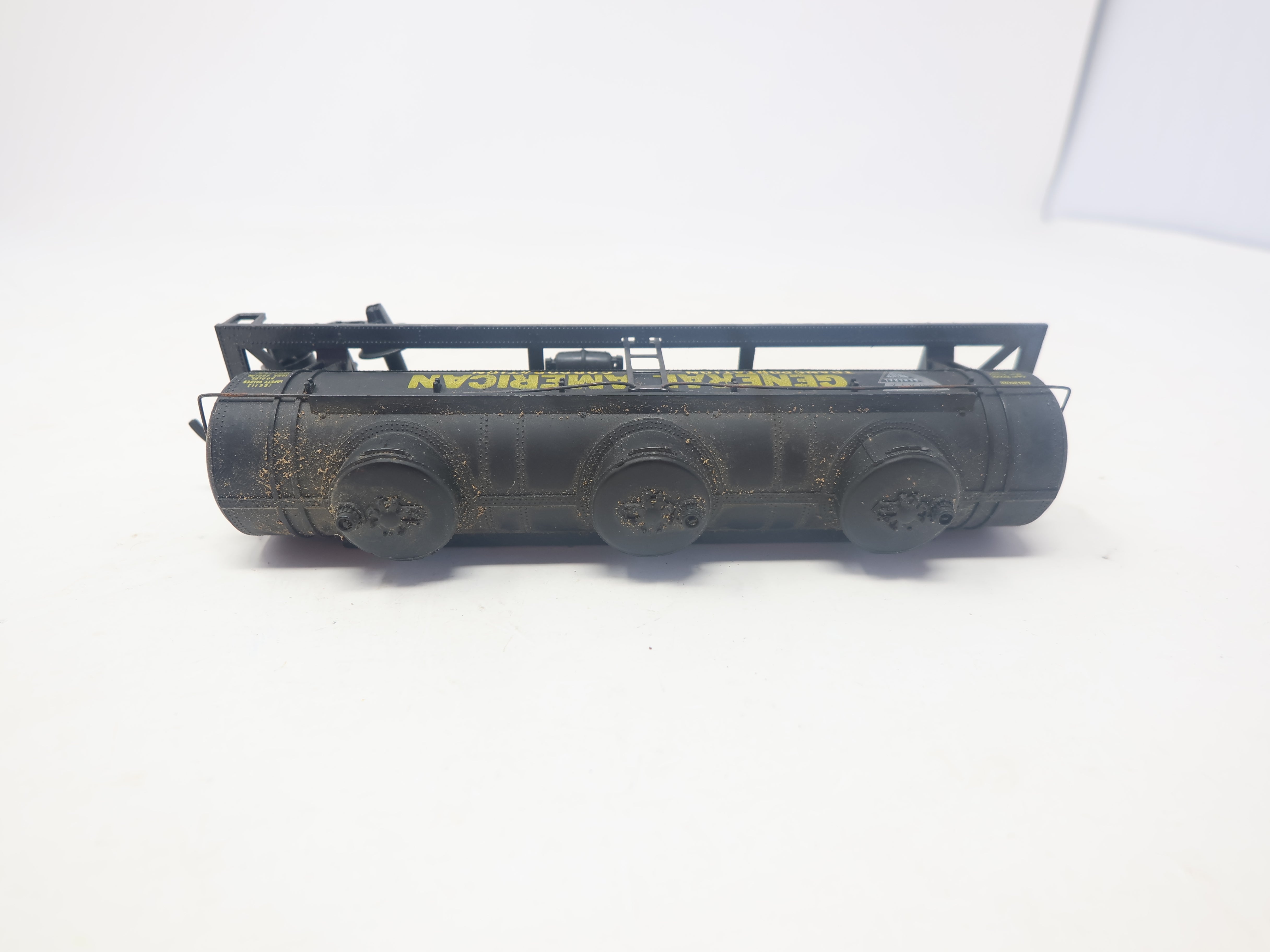 USED AHM HO Scale, Triple Dome Tank Car, General American GATX #35028, Missing Parts