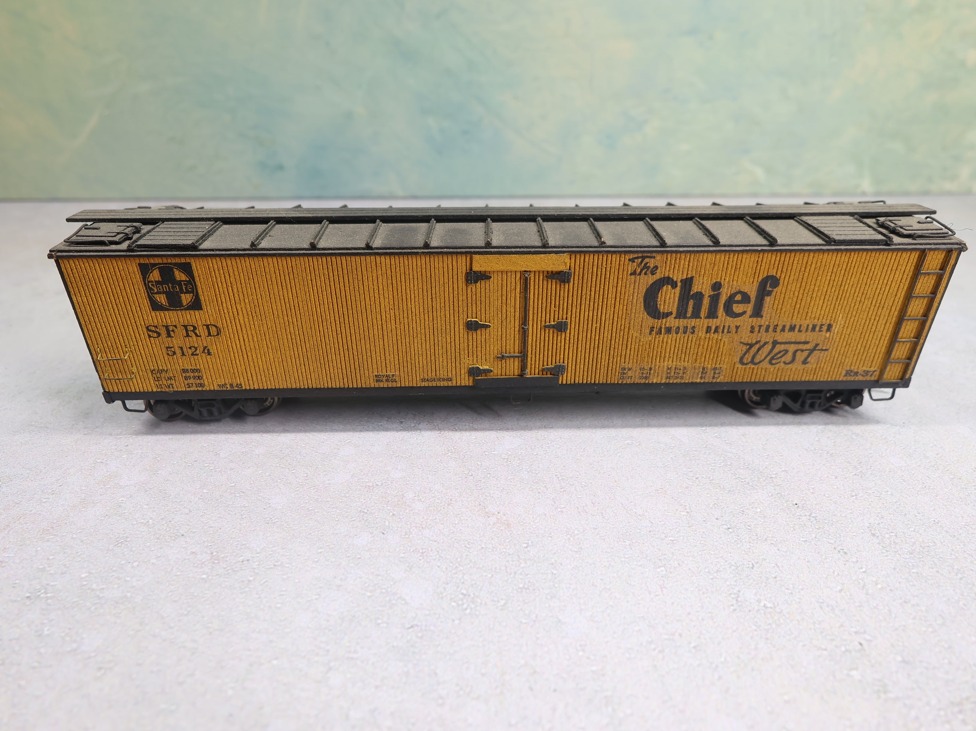 USED HO Scale 50' Reefer Box Car Santa Fe SFRD #5124 Custom Wood Built Kit