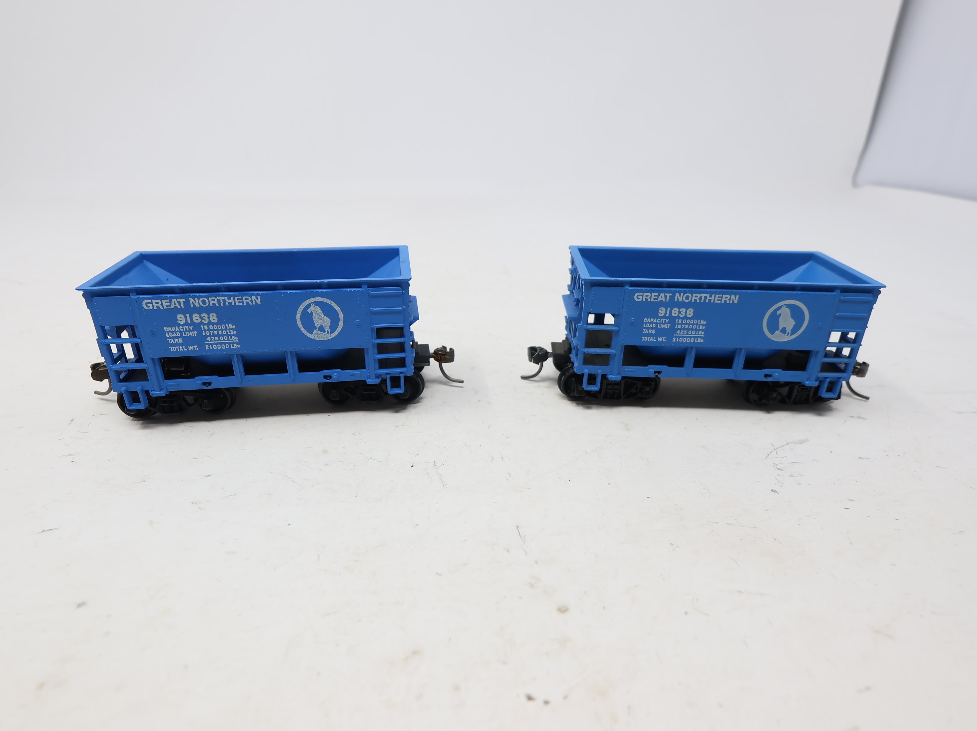 USED Roundhouse HO Scale Ore Car Great Northern #91636 (2 pcs)