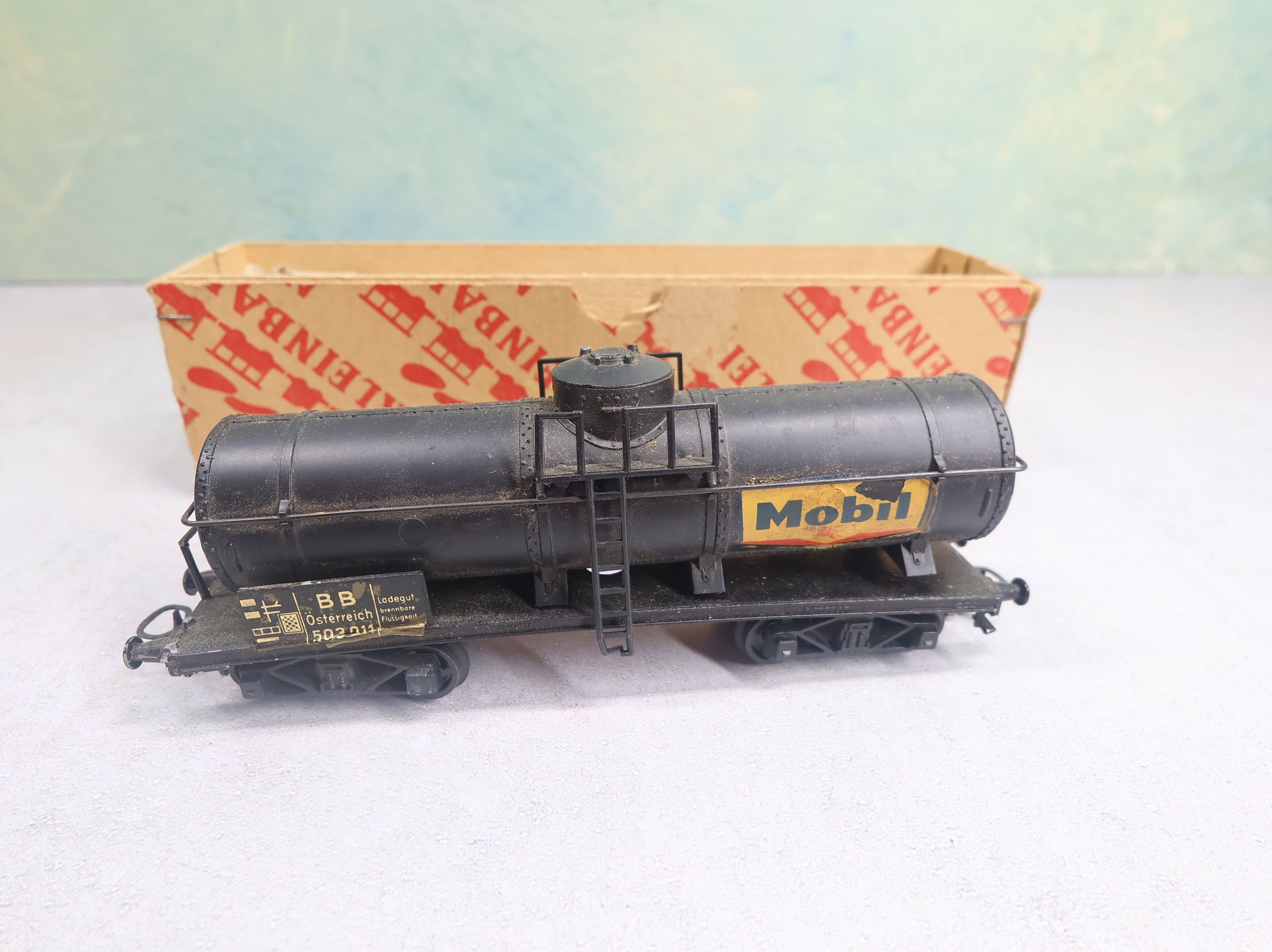 USED Kleinbahn HO Scale Tank Car Mobil Oil Austria Large Logo w/ Euro Couplers