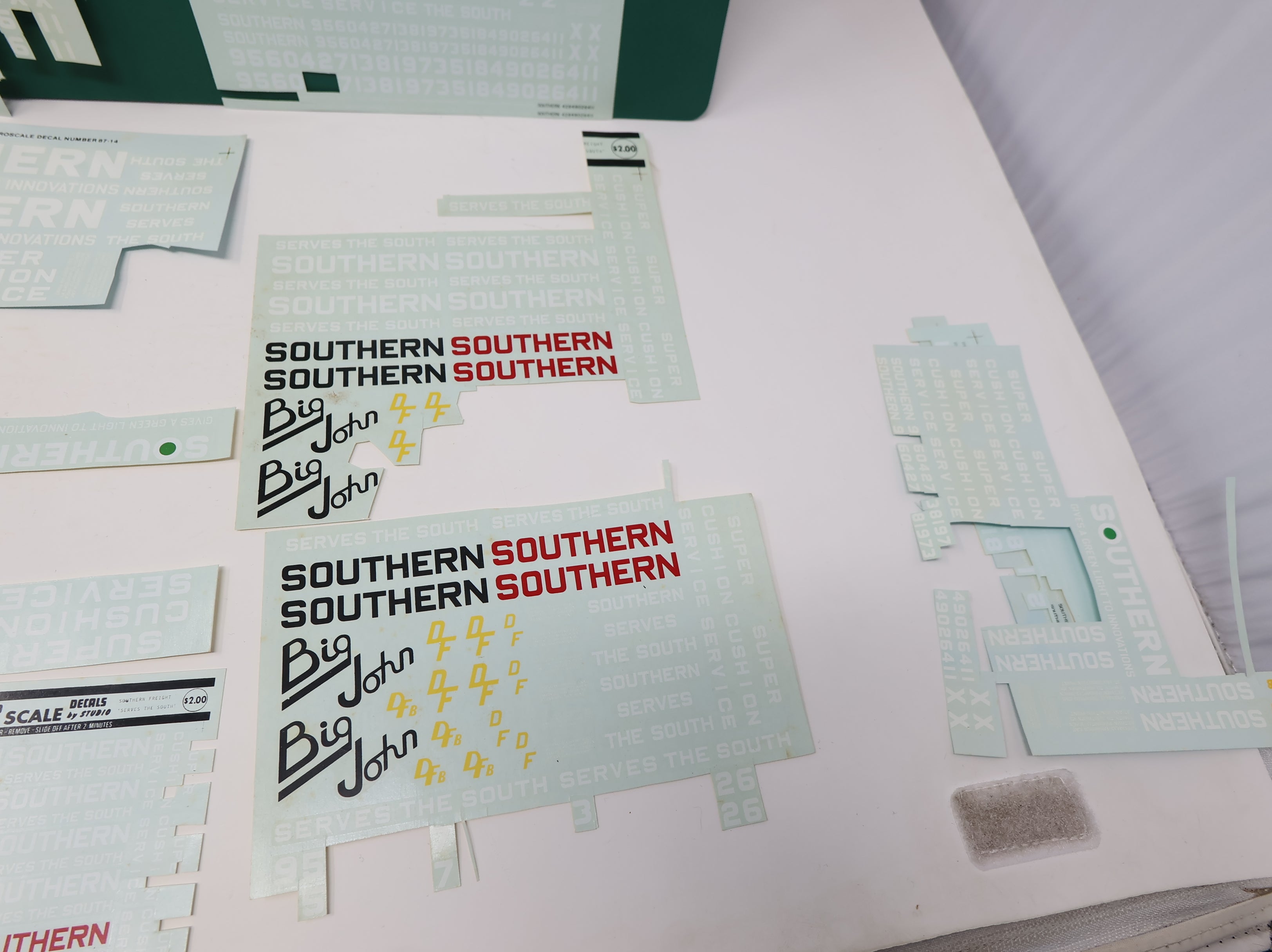 USED MICROSCALE 87-14 HO Scale Southern Railway - Green Light Freight Cars Decals