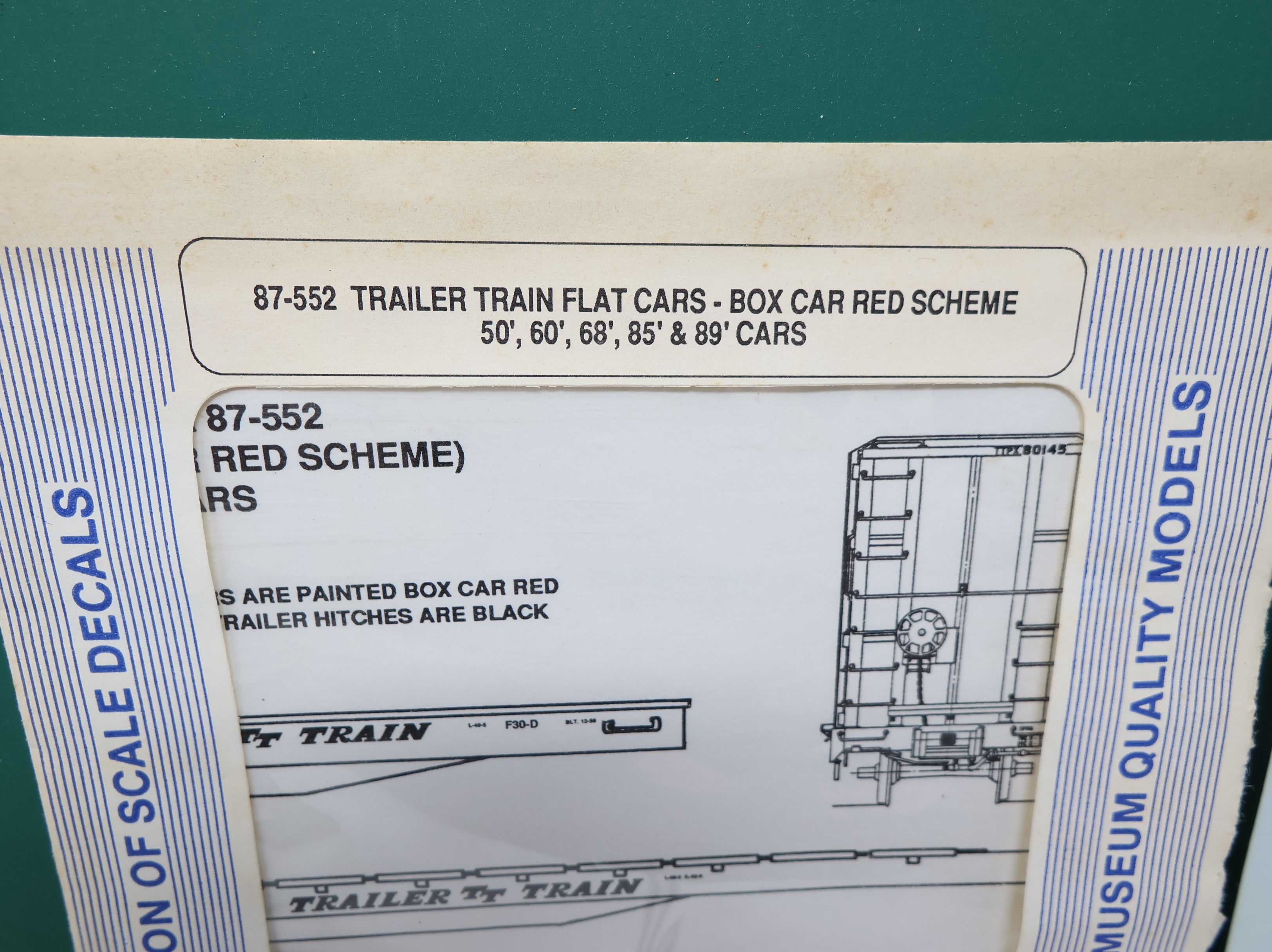 USED MICROSCALE 87-552 HO Scale Trailer Train Flat Cars - Box Car Red Scheme Decals