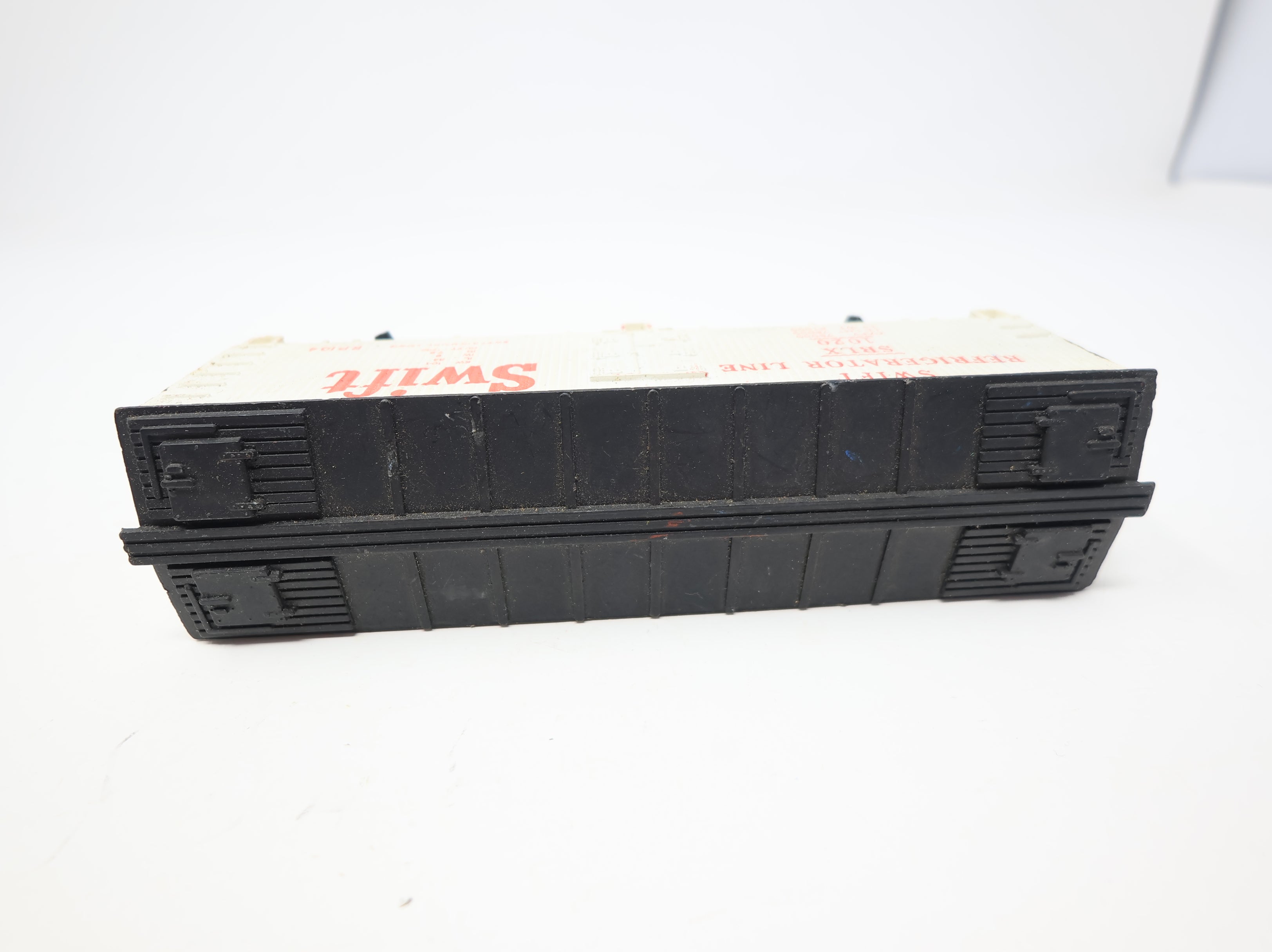USED Life-Like HO Scale Wooden Reefer Box Car Swift Refrigerator Line SRLX #1020