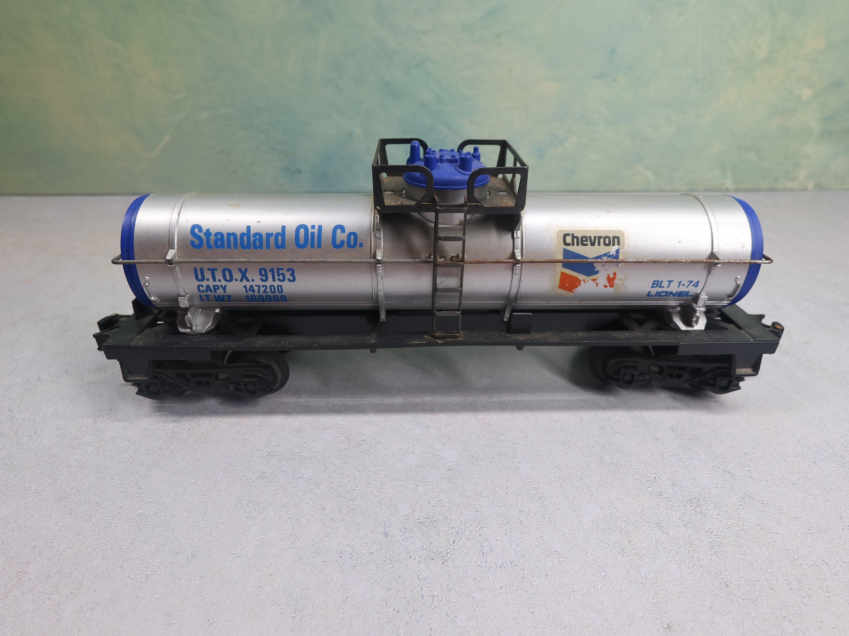 USED Lionel O Chemical Tank Car Standard Oil Co UTOX #9153