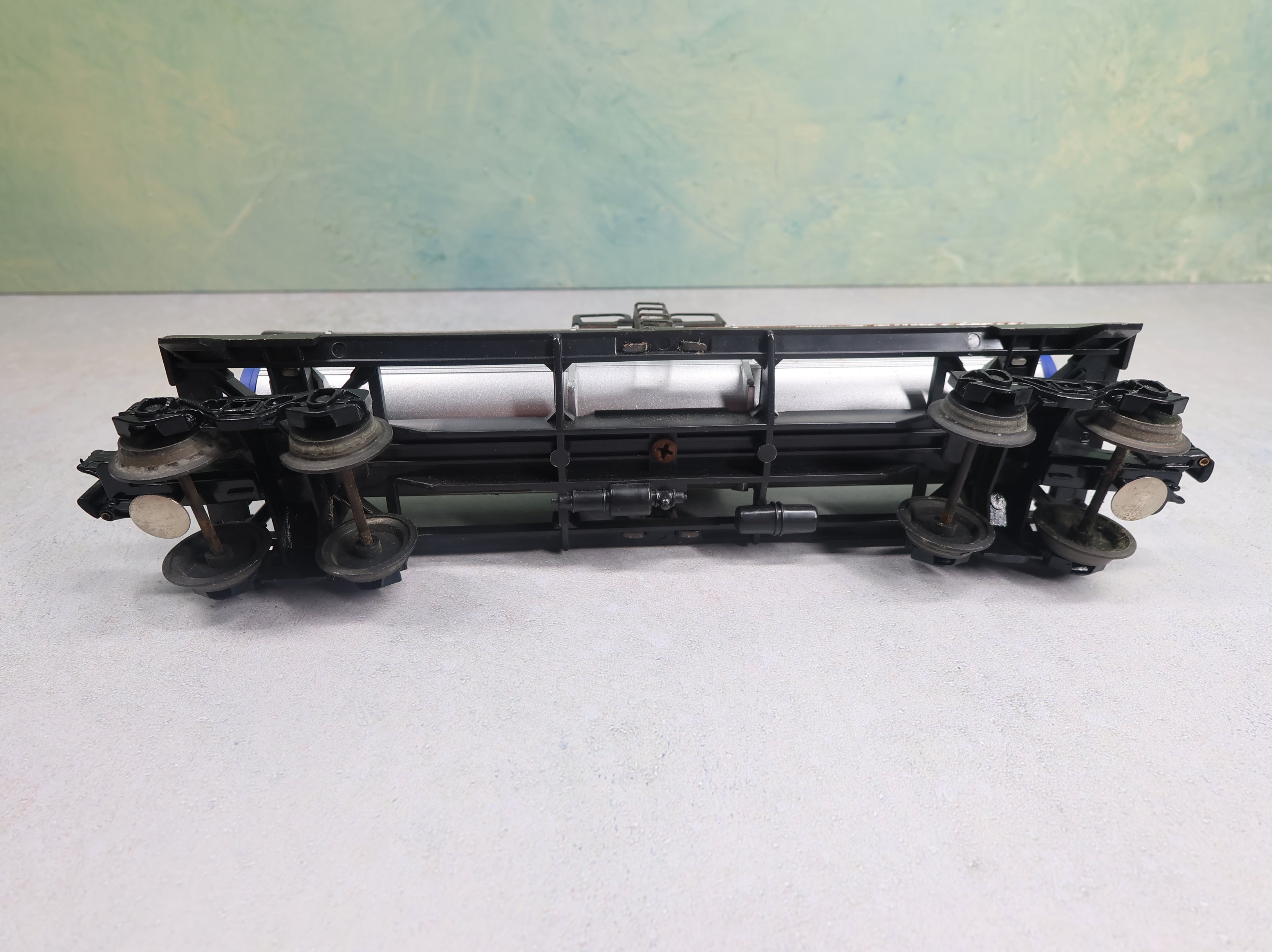 USED Lionel O Chemical Tank Car Standard Oil Co UTOX #9153