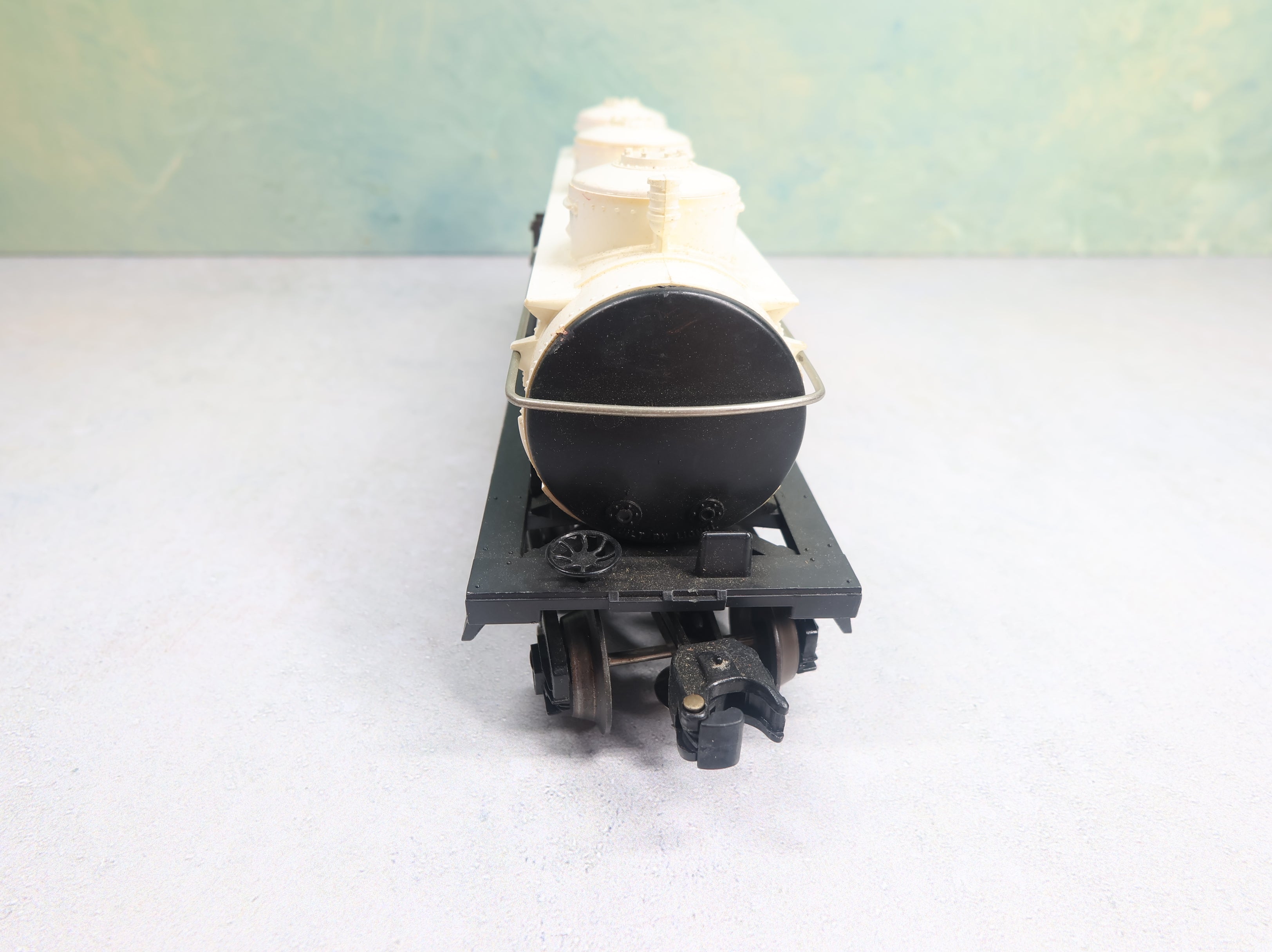 USED Lionel O Triple Dome Tank Car Magnolia MPCX #9279