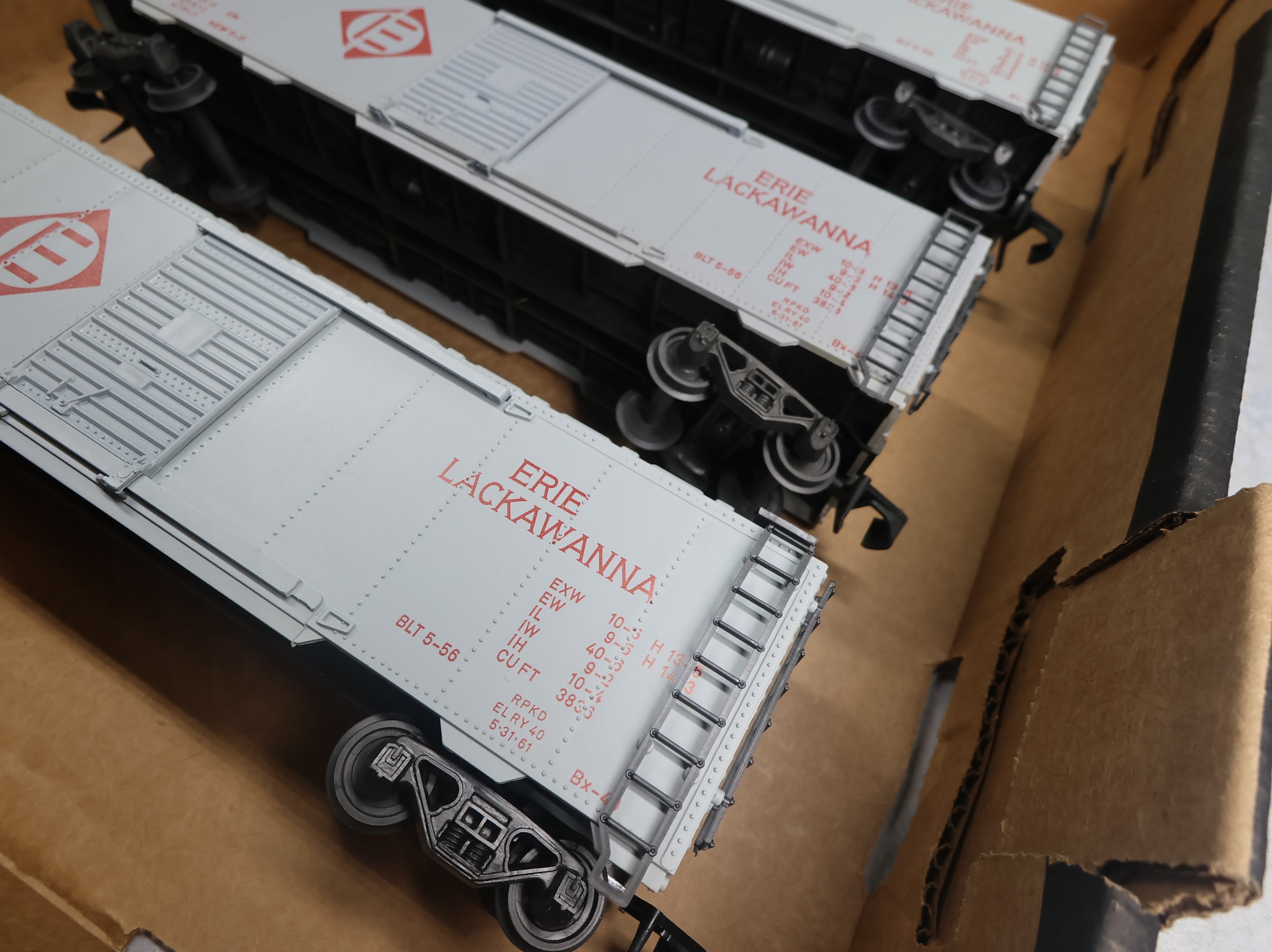 USED AHM O Box Car Erie Lackawanna EL #86800 (3 pcs)