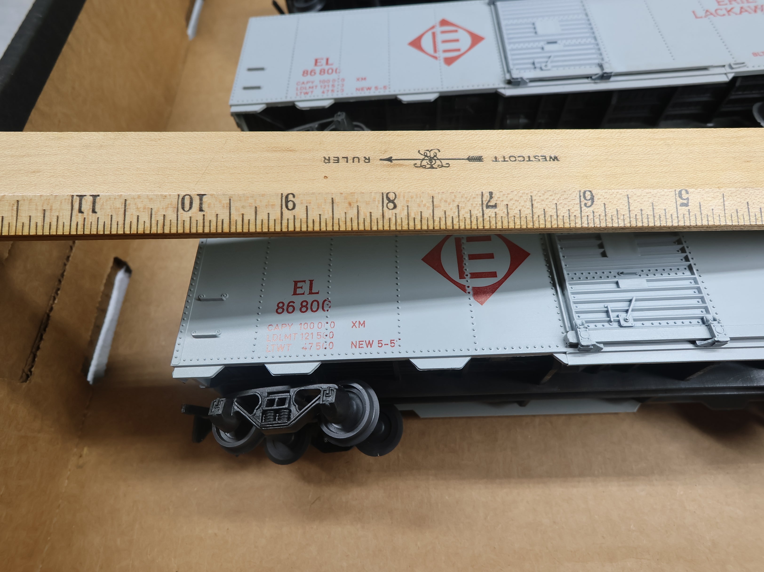 USED AHM O Box Car Erie Lackawanna EL #86800 (3 pcs)
