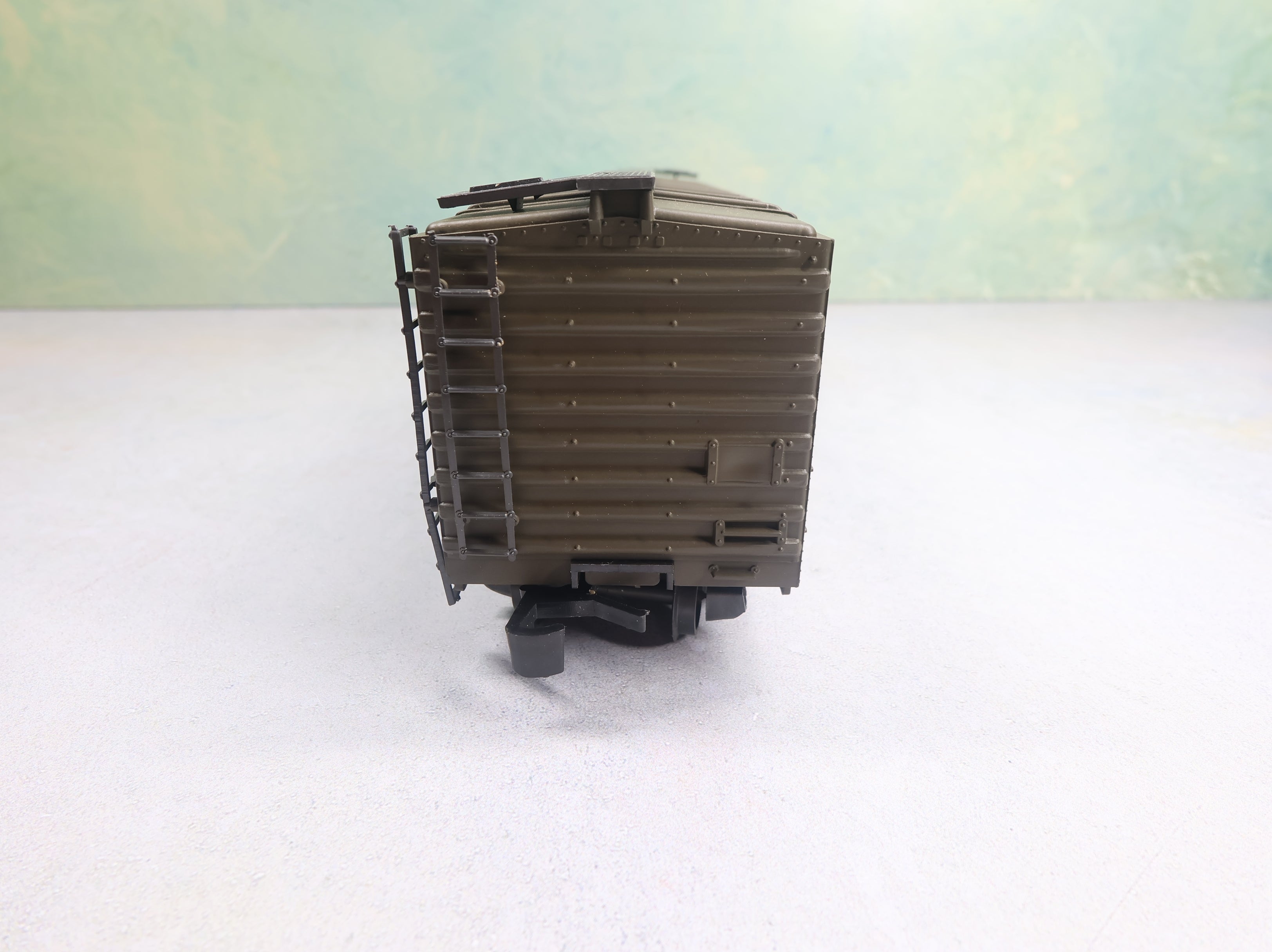 USED AHM O Box Car Borden's #56004