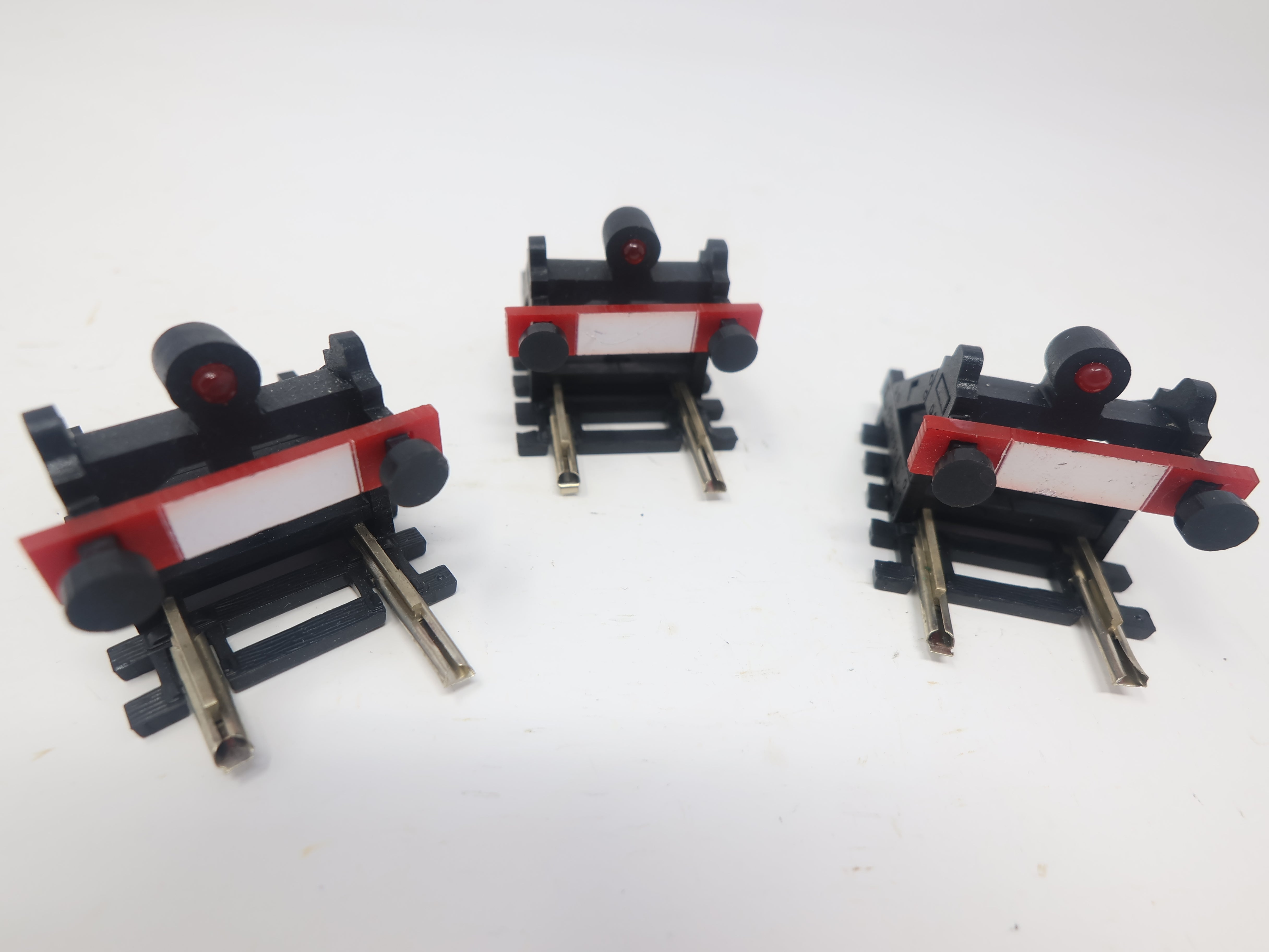 USED Bachmann, Proses BF-HO-01 HO Scale, Lot of 3 Buffer Stop w/ Light, DCC wireless