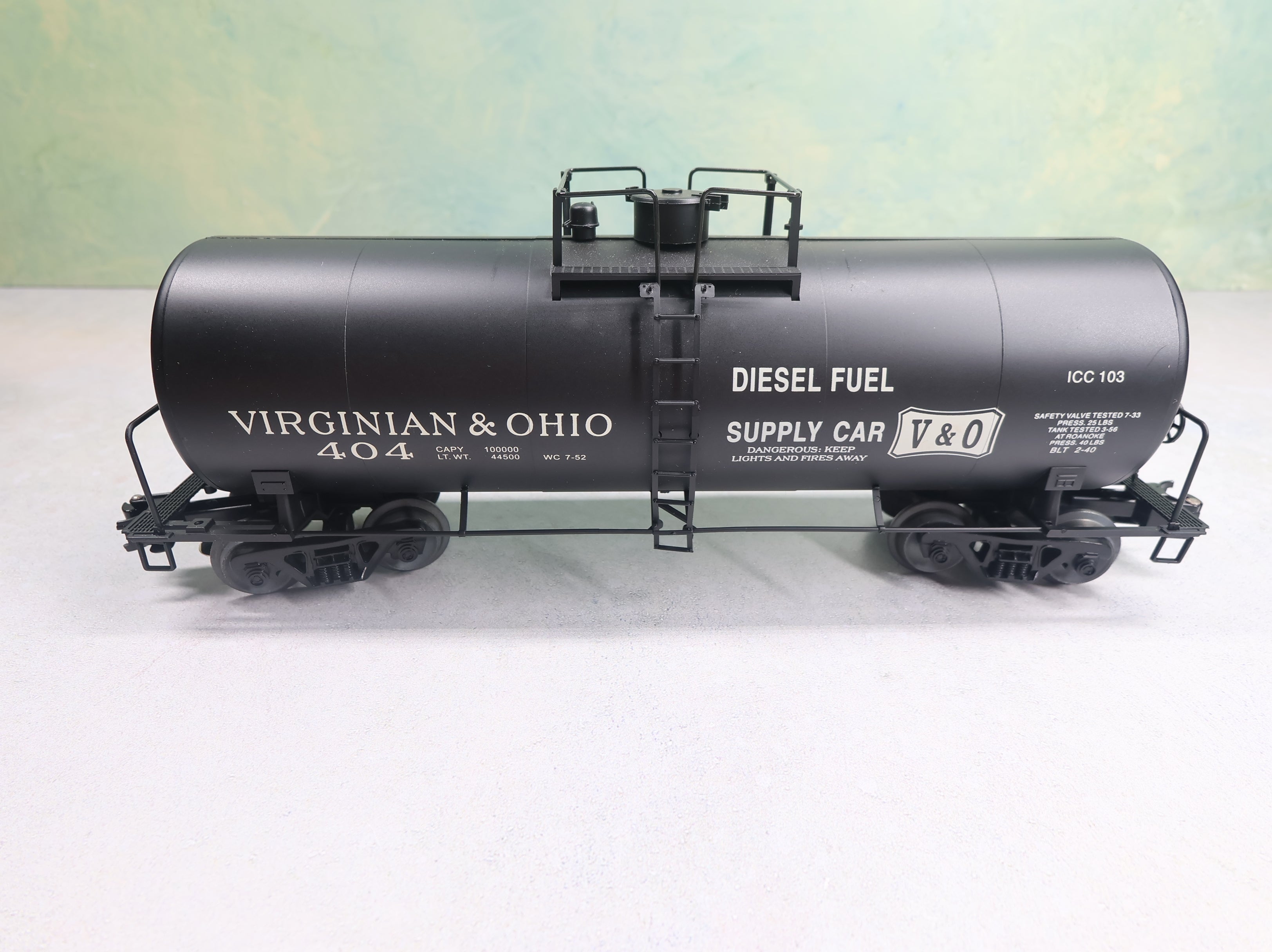 USED Weaver O 40' Tank Car Virginian & Ohio #404
