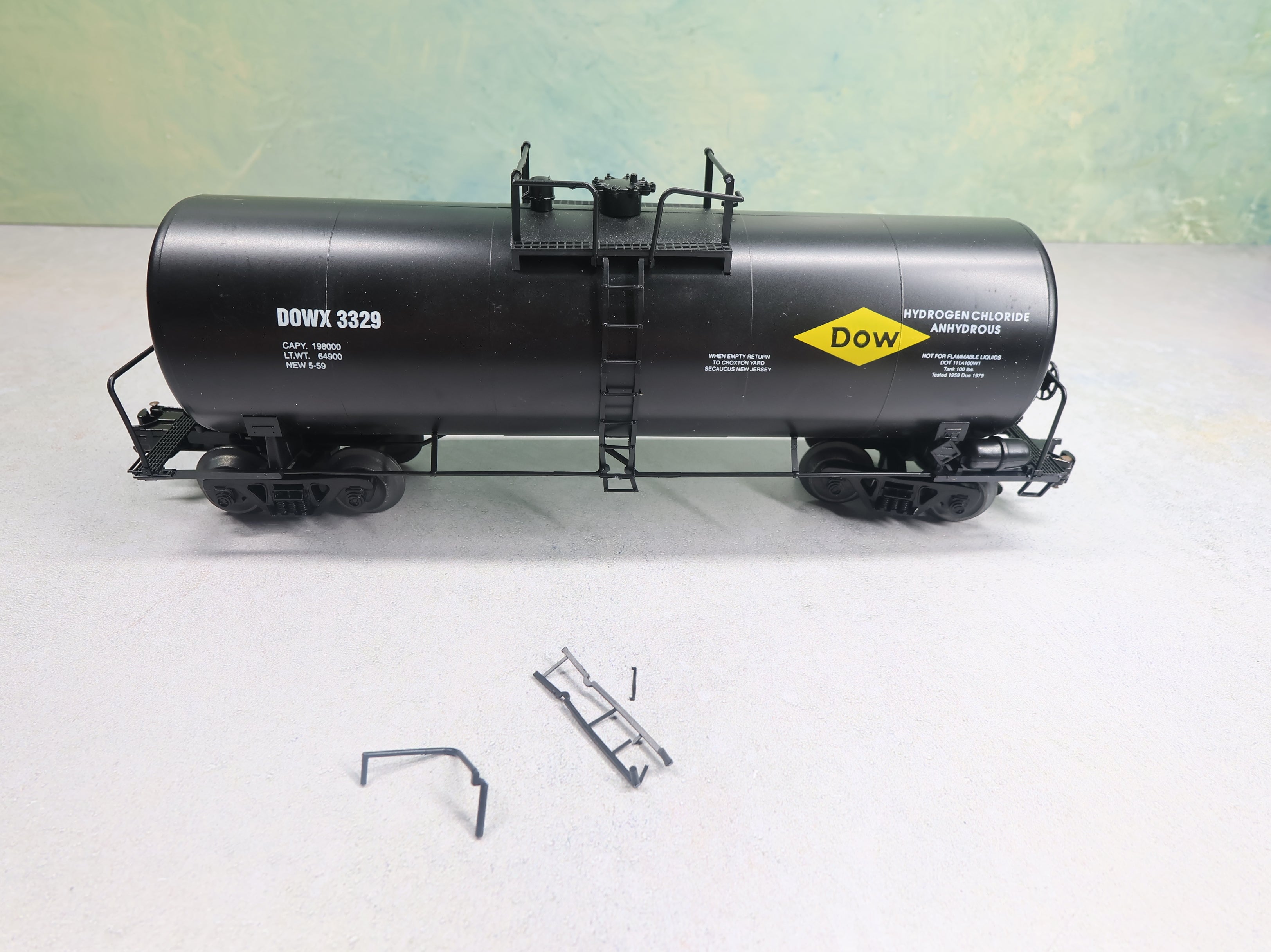 USED Weaver O 40' Tank Car Dow Chemical DOWX #3329 Rough