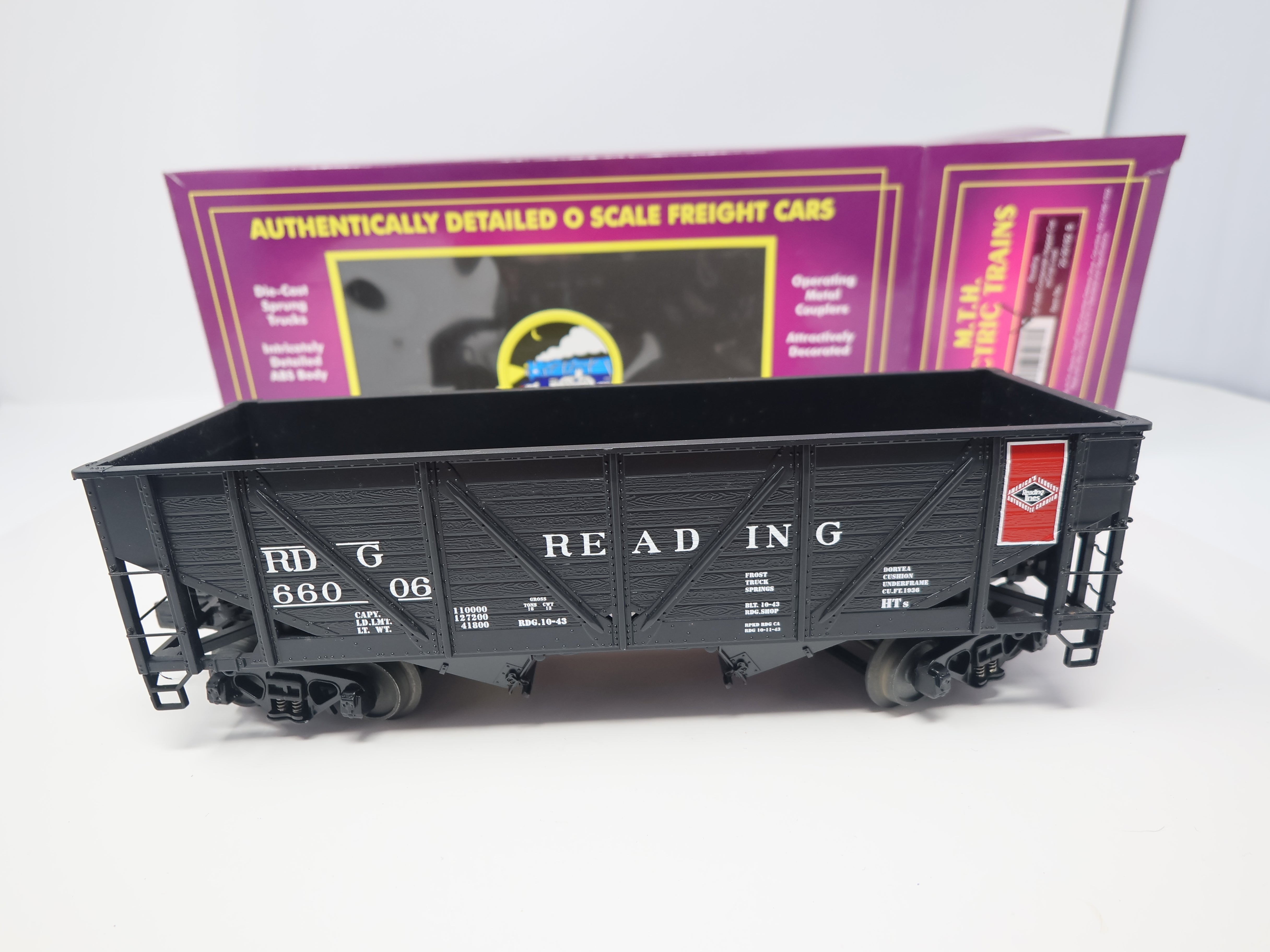 USED MTH Premier 20-90182 O, 34' AAR Composite Hopper Car, Reading RDG #66006