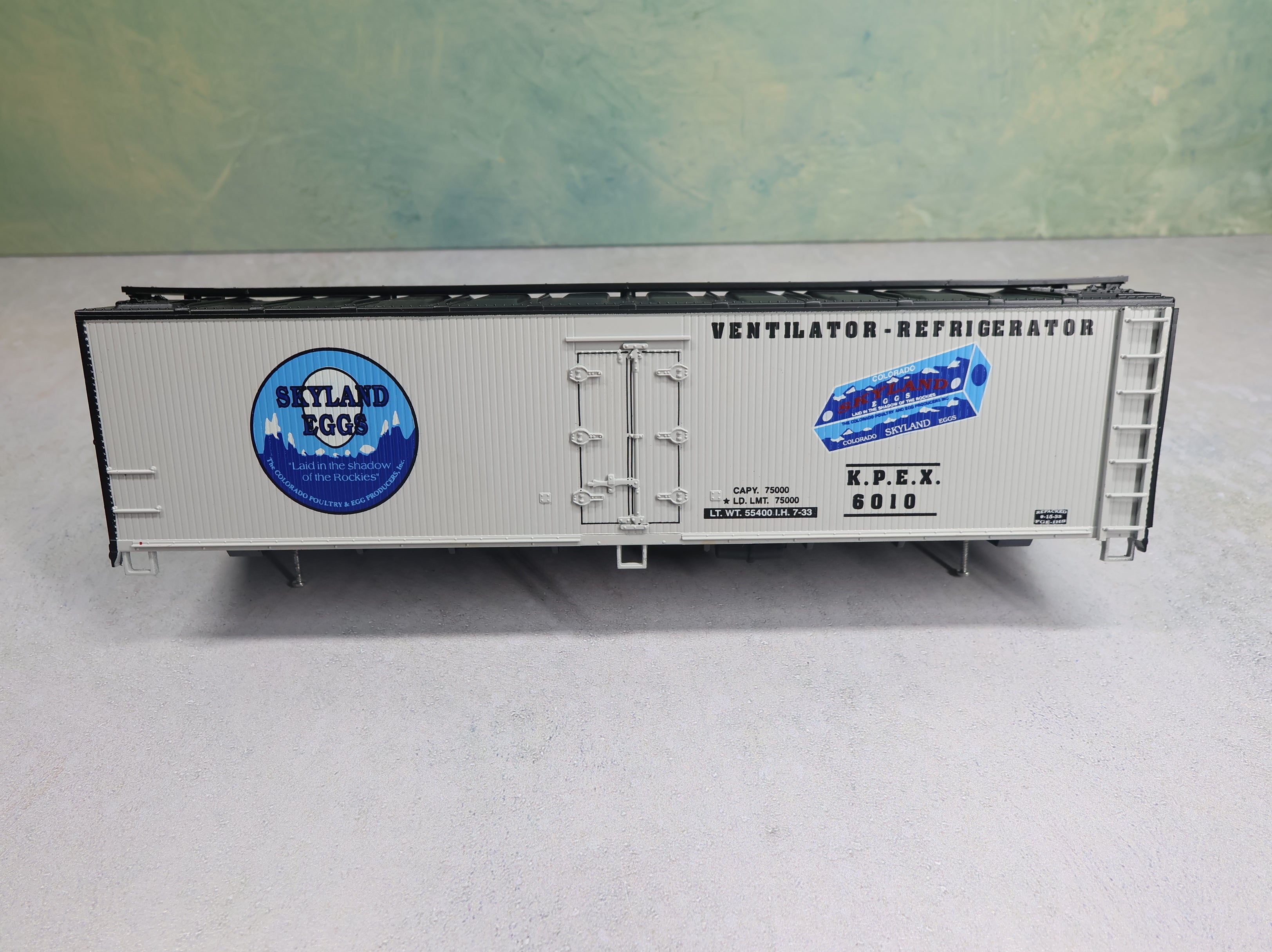 USED Weaver O Wood Side Refrigerator Car Skyland Eggs KPEX #6010