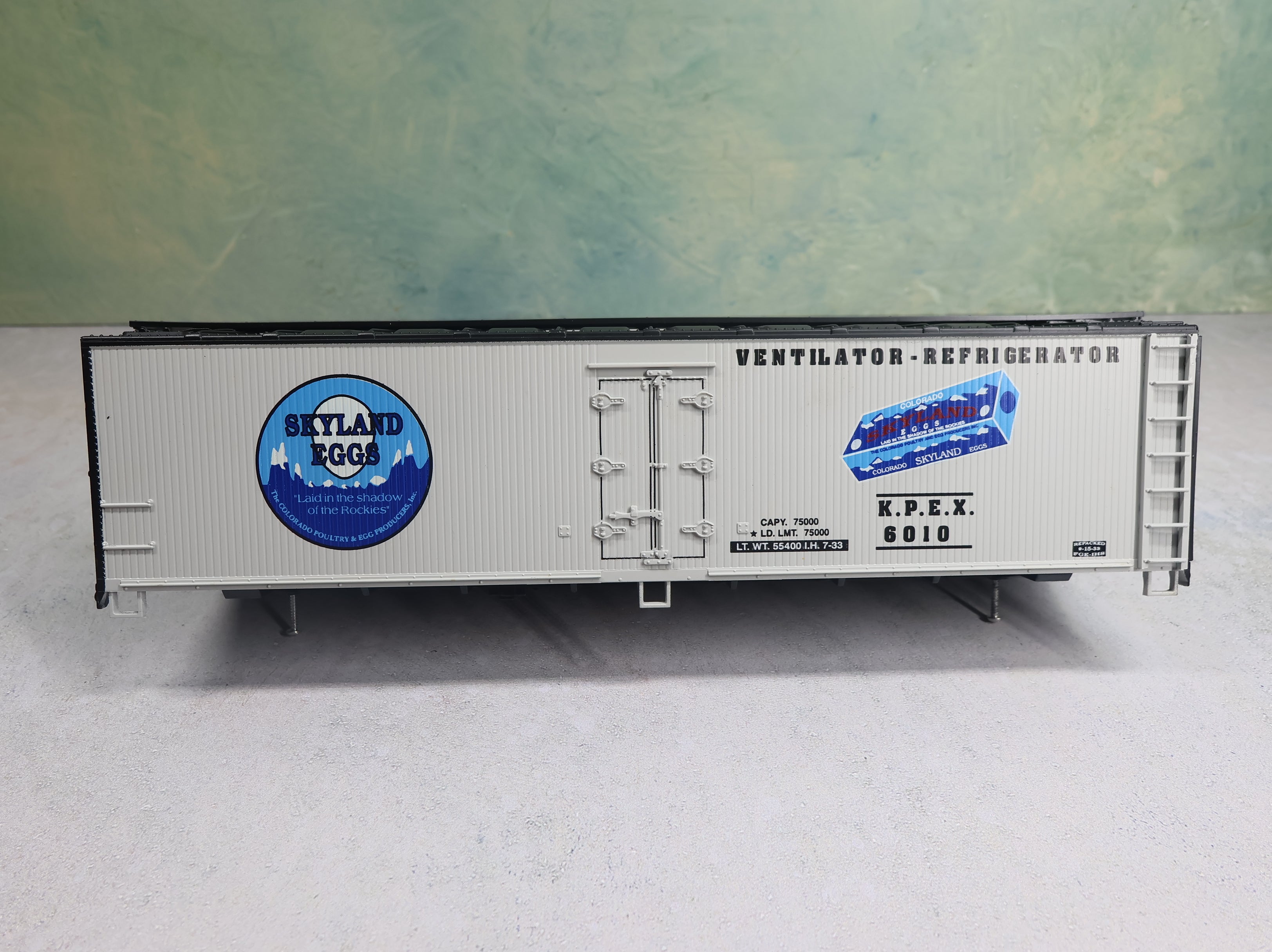 USED Weaver O Wood Side Refrigerator Car Skyland Eggs KPEX #6010