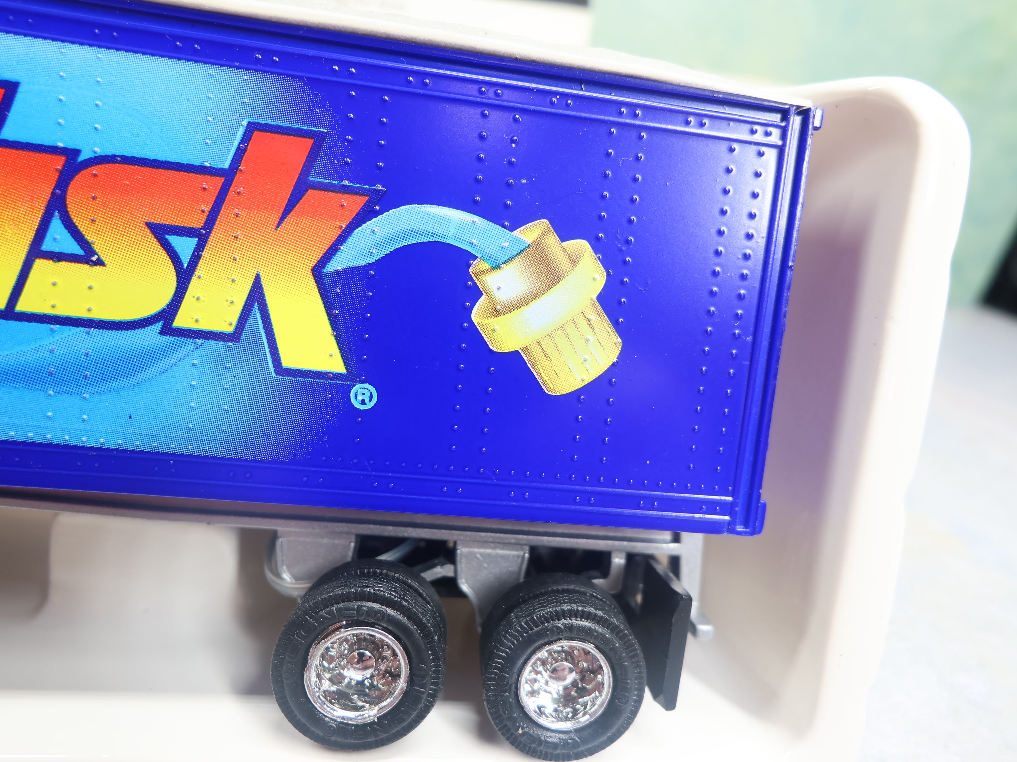 USED Lionel #6-12865 O Tractor and Trailer Wisk