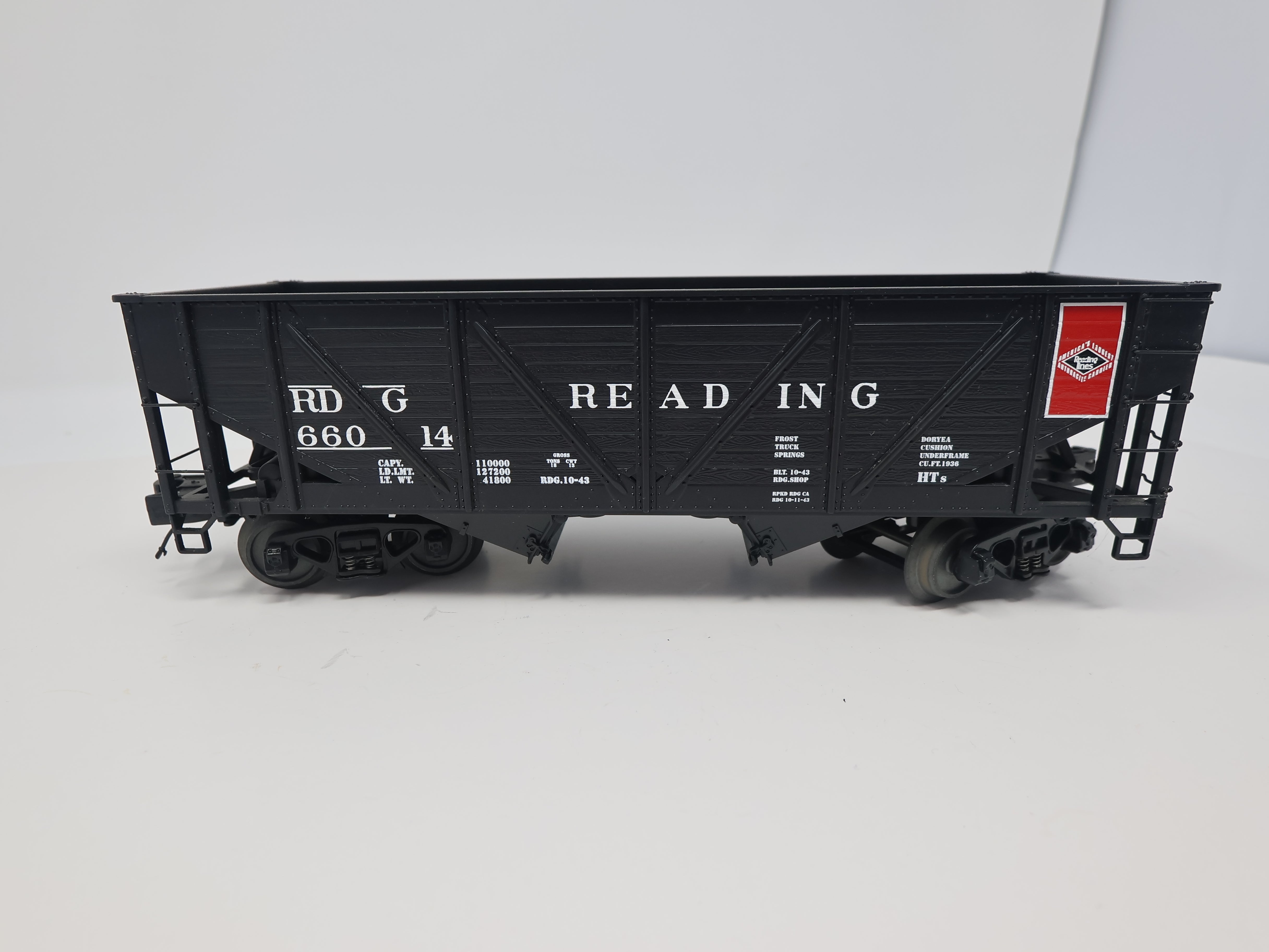 USED MTH Premier 20-90182 O, 34' AAR Composite Hopper Car, Reading RDG #66014
