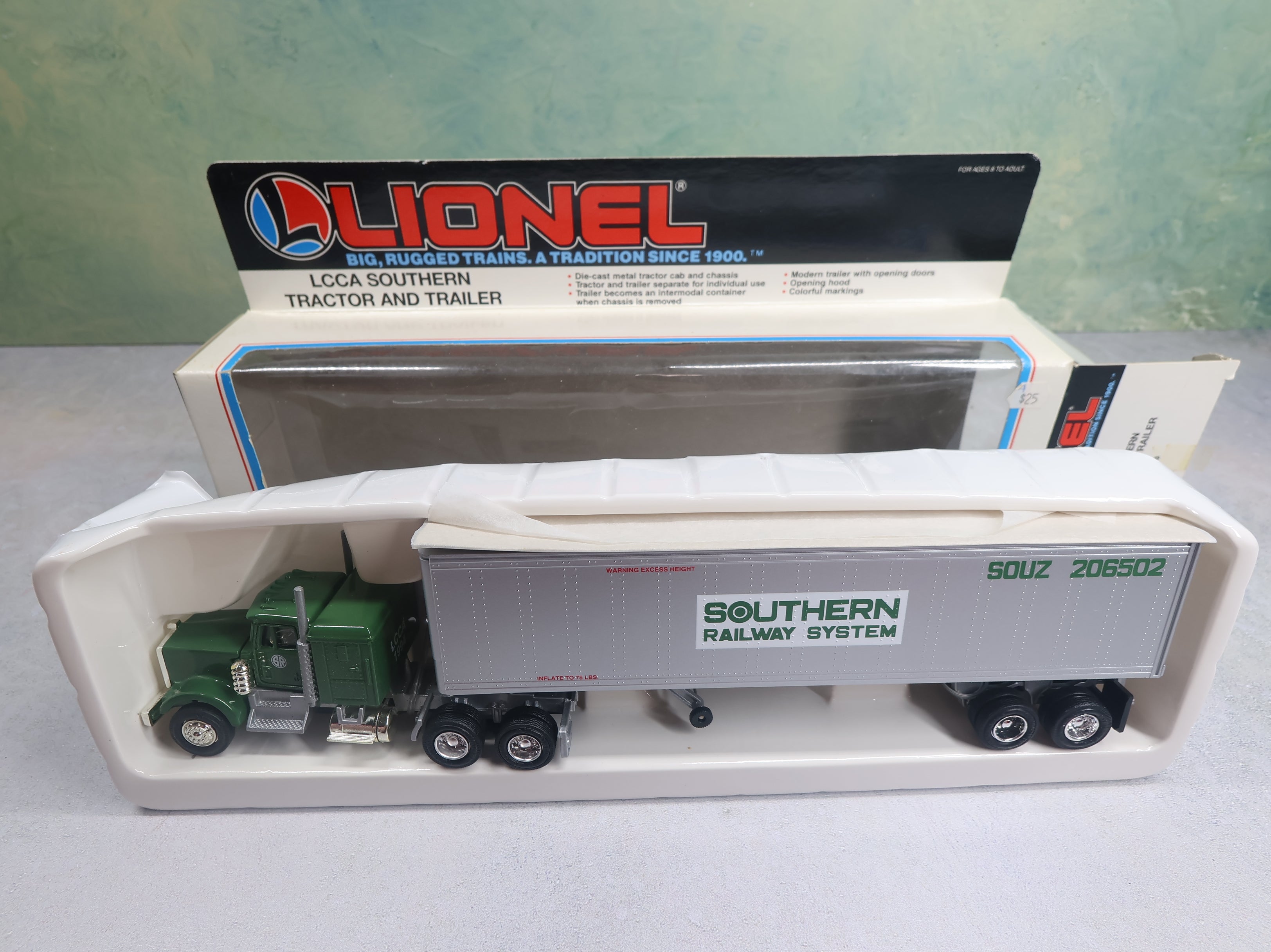 USED Lionel #6-52056 O Tractor and Trailer Southern #206502 LCCA Edition