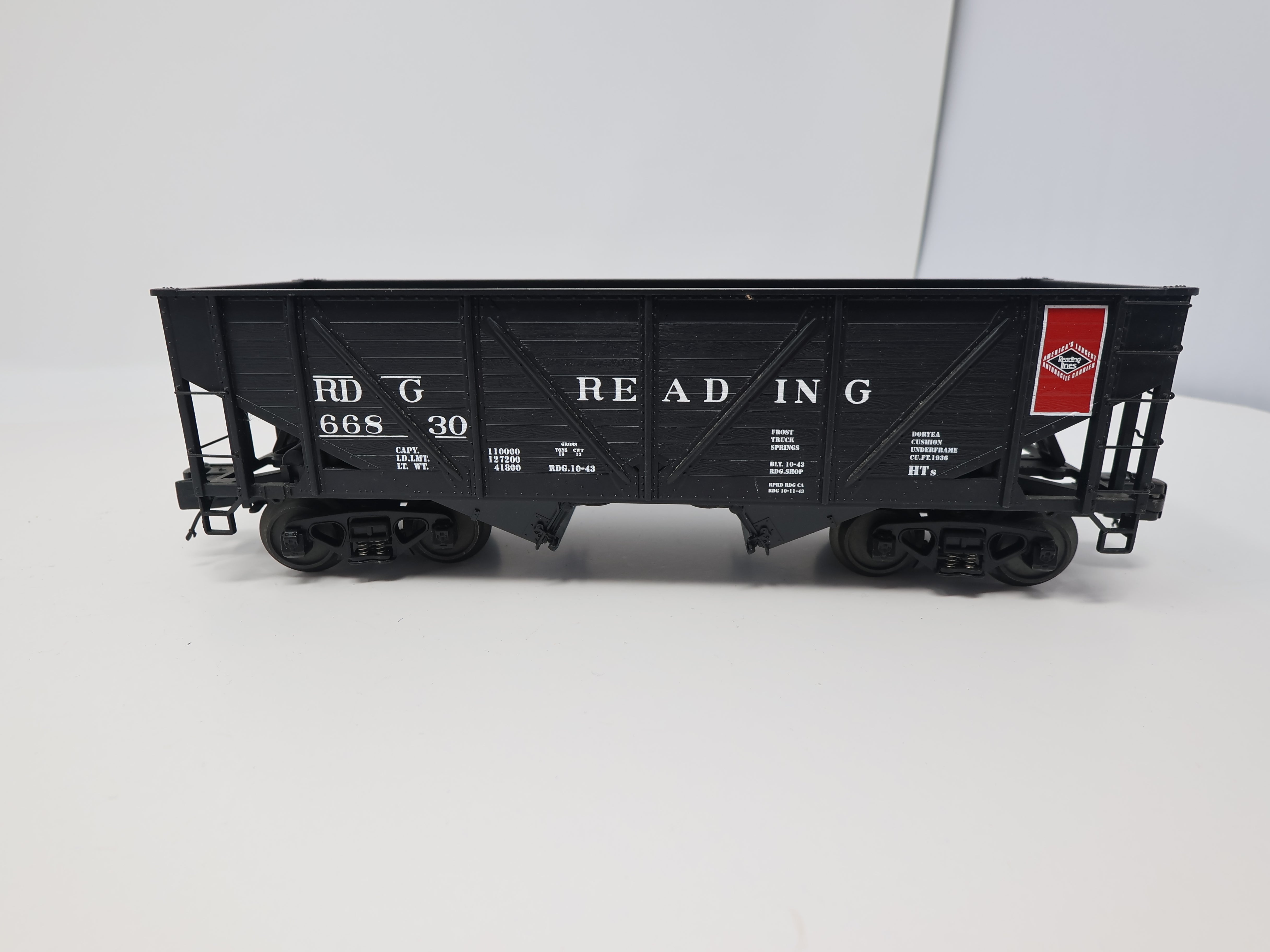 USED MTH Premier 20-90183 O, 34' AAR Composite Hopper Car, Reading RDG #66830