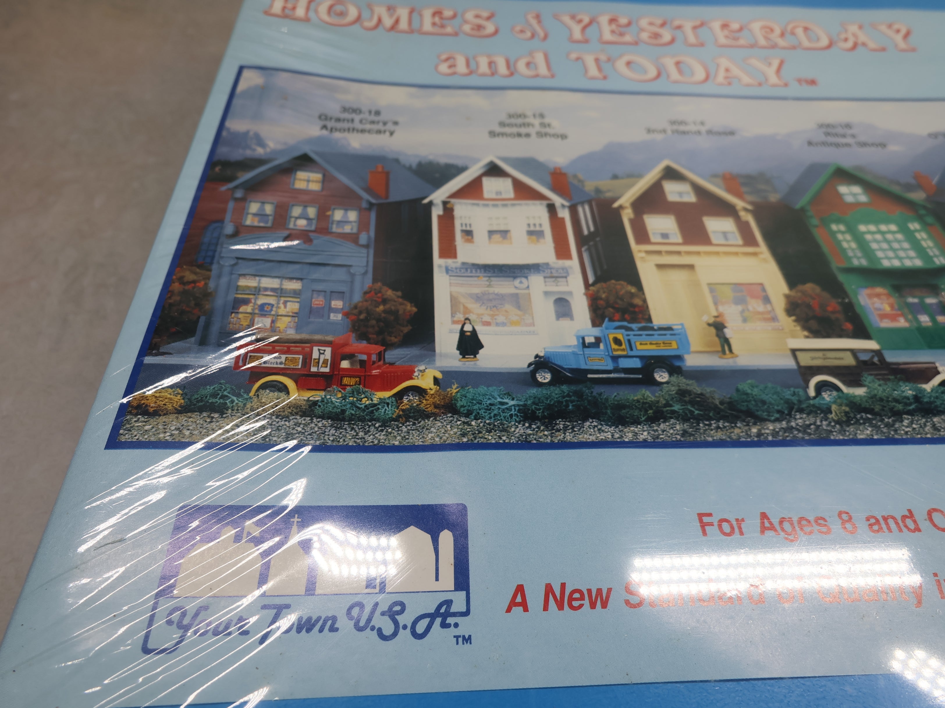 IHC #300-17 O Homes of Yesterday and Today Storefront O'Weed's Greenery KIT