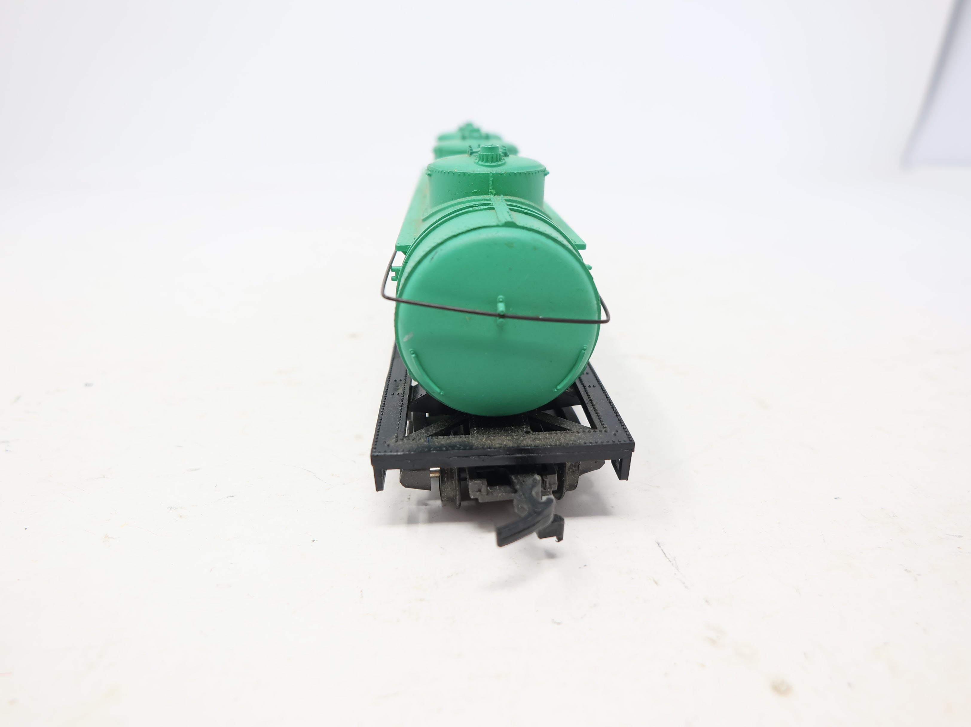 USED AHM HO Scale Triple Dome Tank Car Ethyl Corporation EBAX #3084