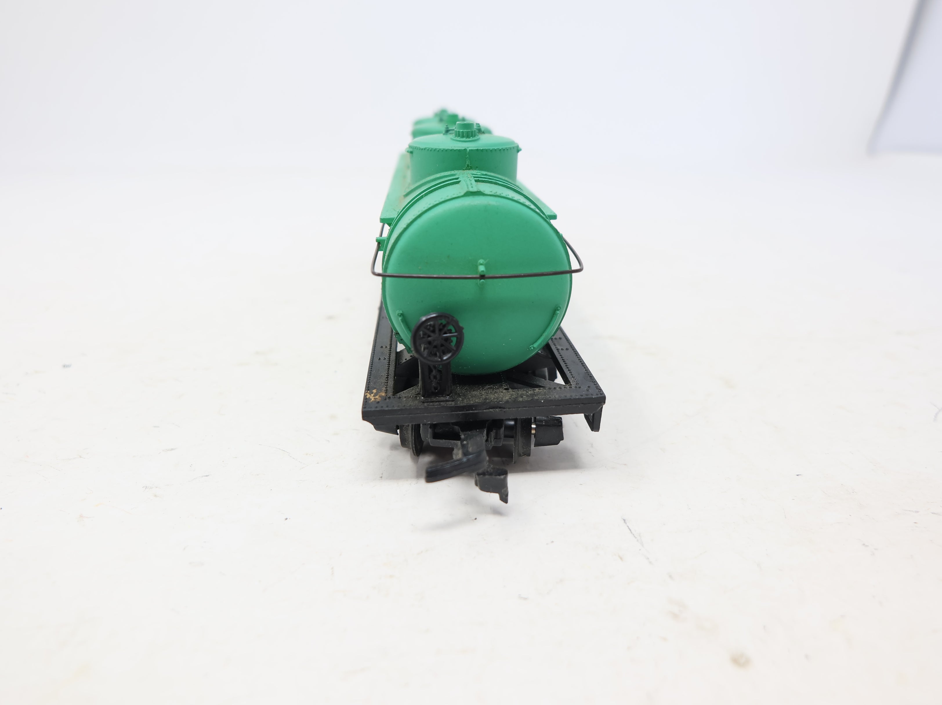 USED AHM HO Scale Triple Dome Tank Car Ethyl Corporation EBAX #3084