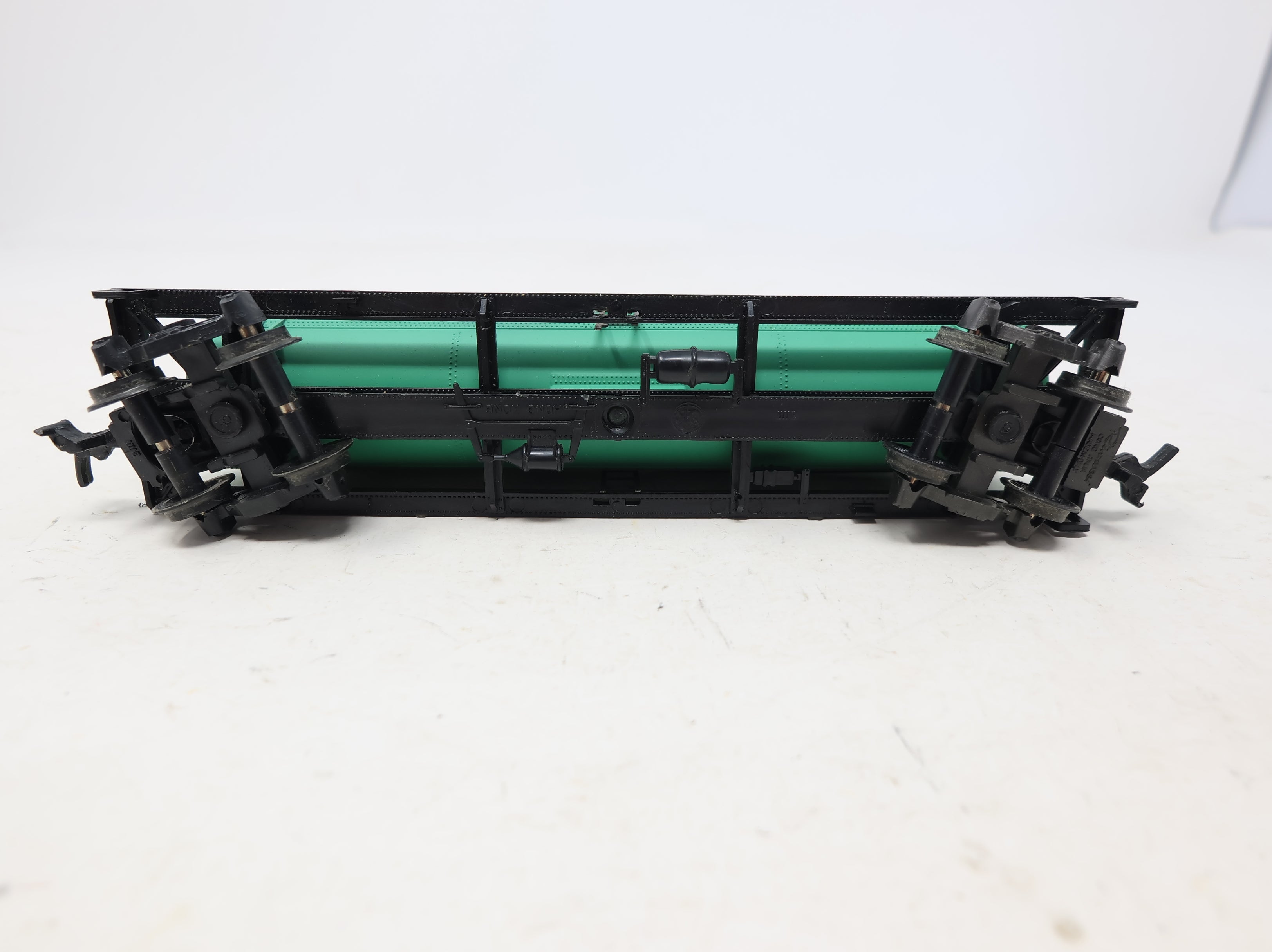 USED AHM HO Scale Triple Dome Tank Car Ethyl Corporation EBAX #3084