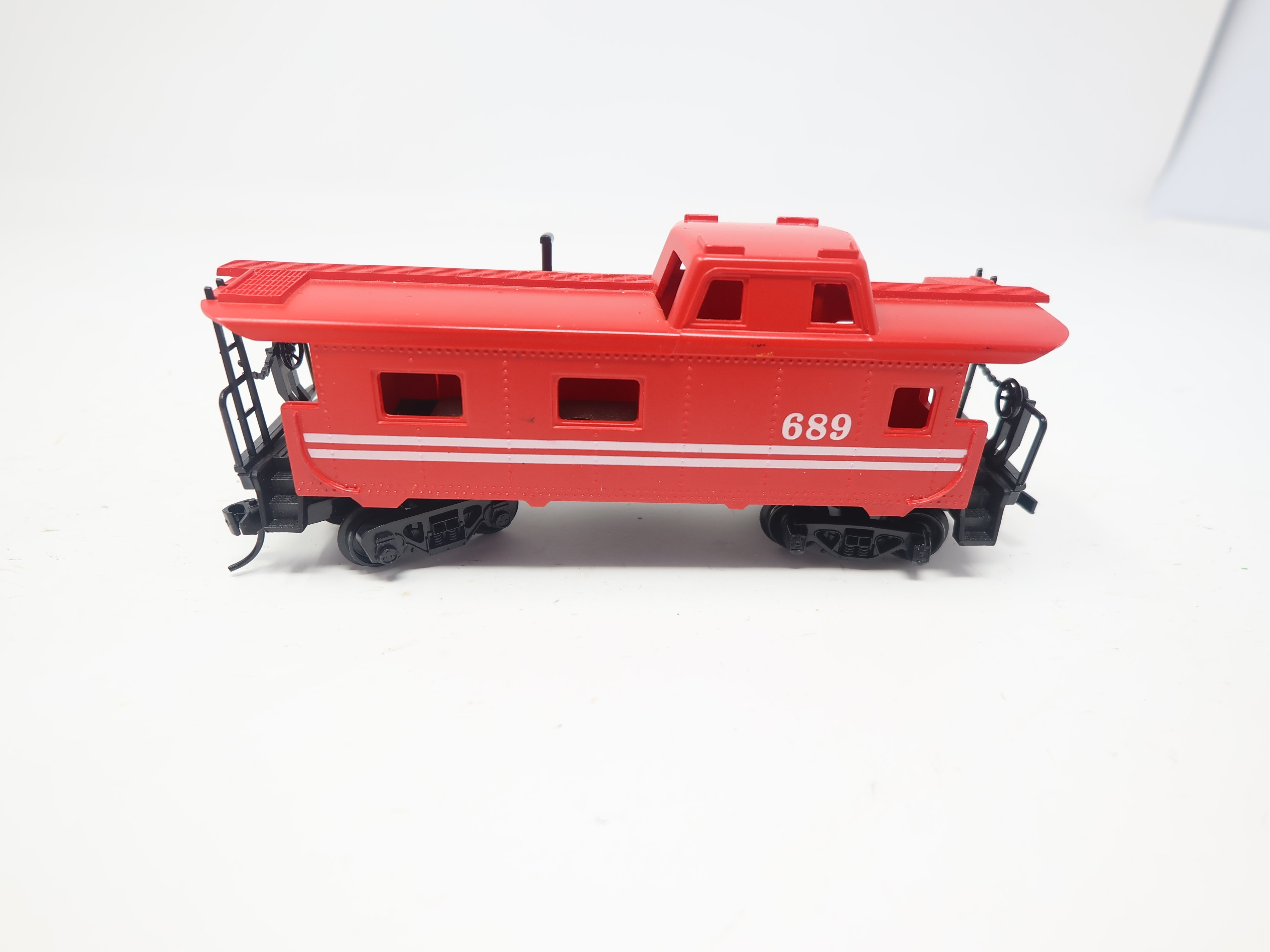 USED HO Scale, Safety Caboose#689