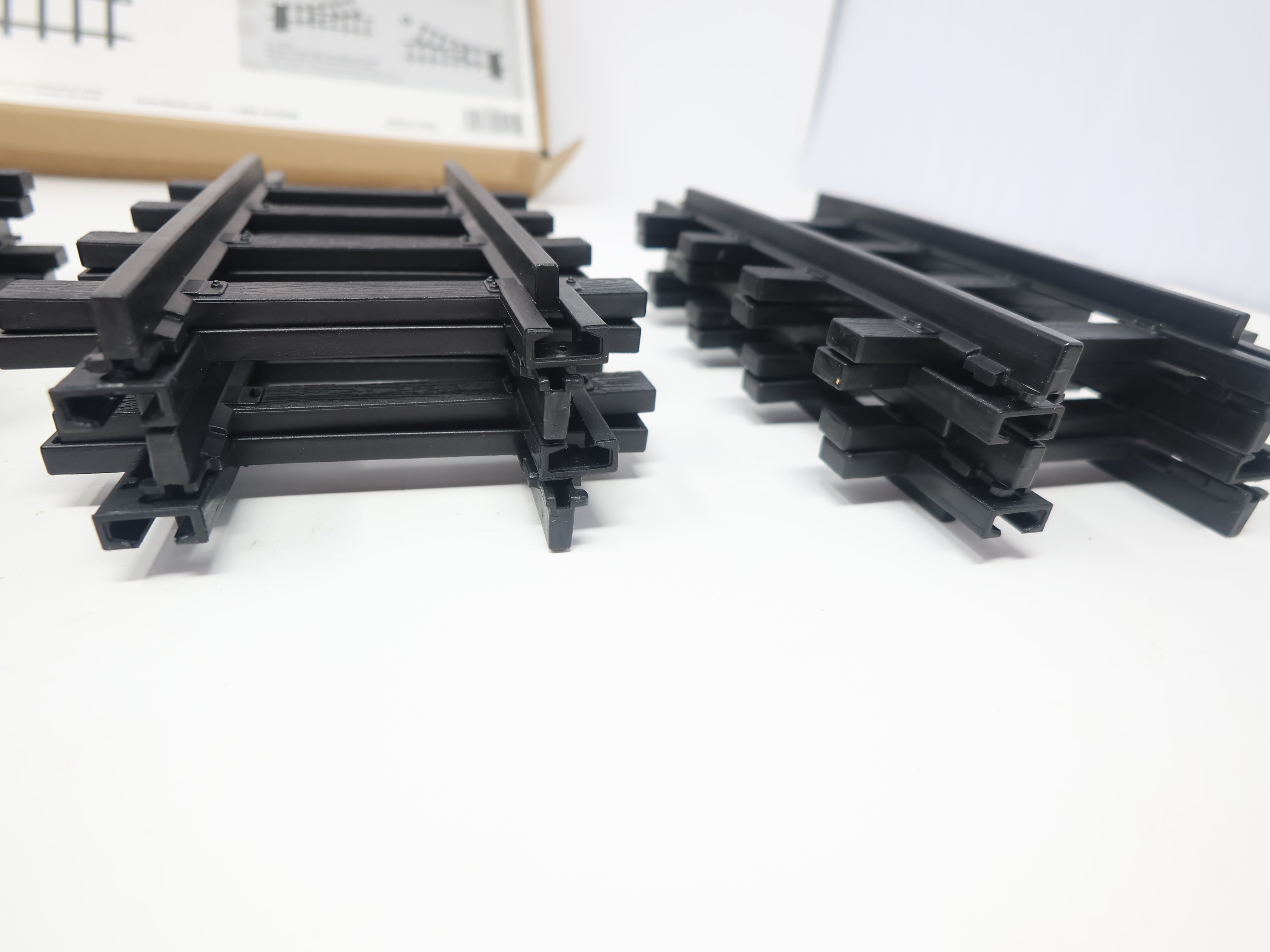 USED Lionel 7-11826 , Ready To Play Straight Track 12 pieces
