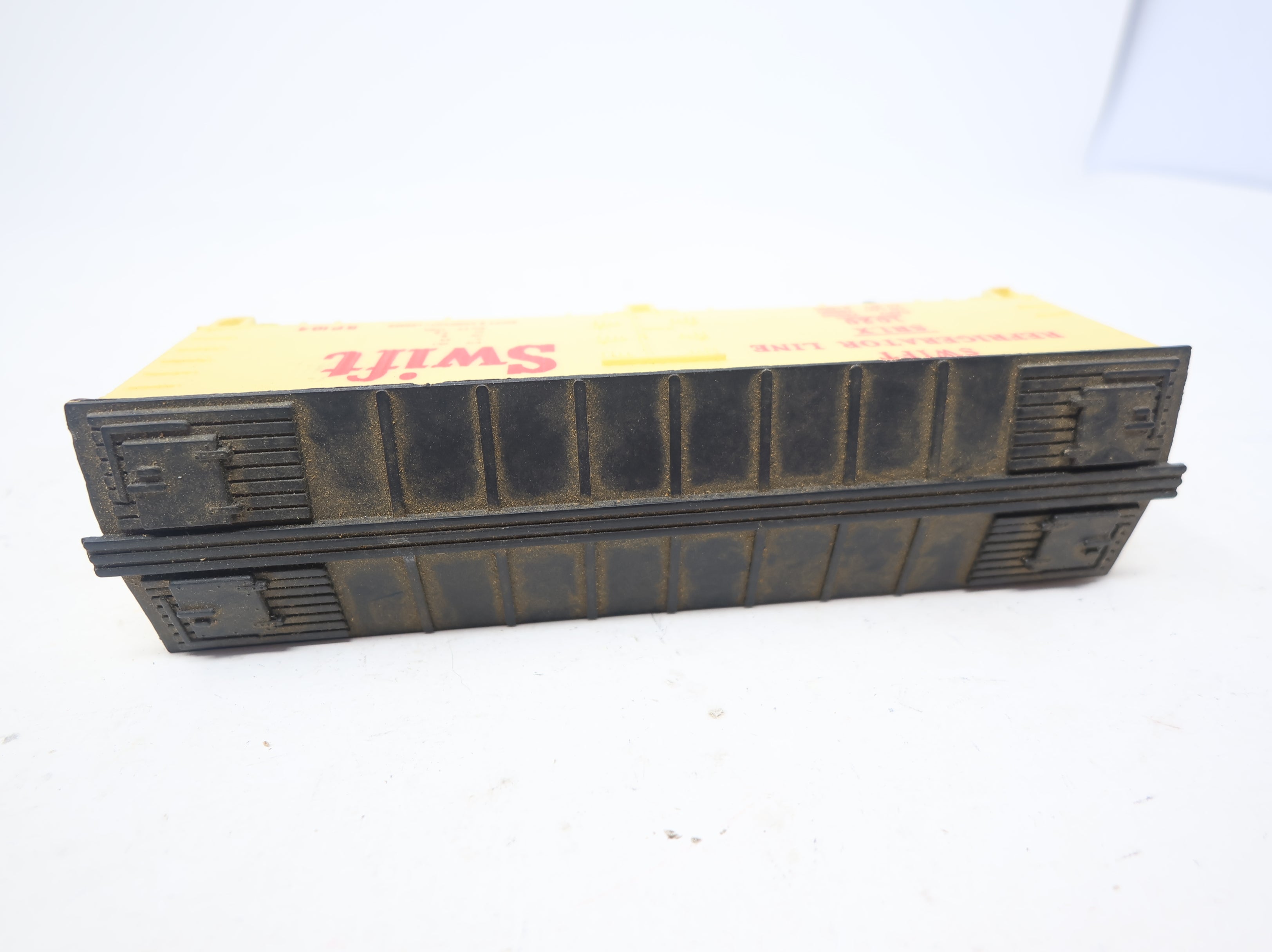 USED Life-Like HO Scale Wooden Reefer Swift SRLX #1020